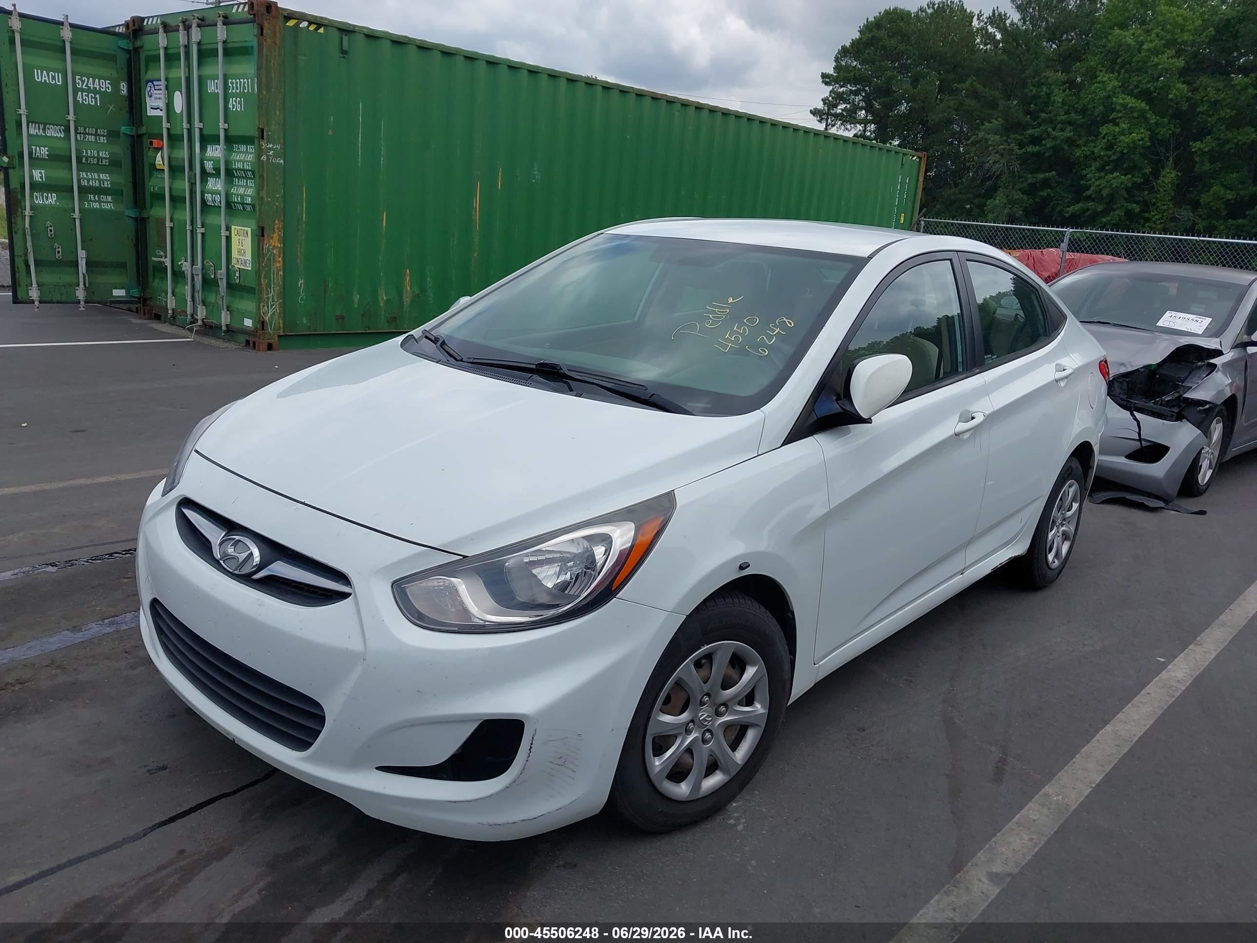 2013 Hyundai Accent Gls White vin: KMHCT4AE7DU564342