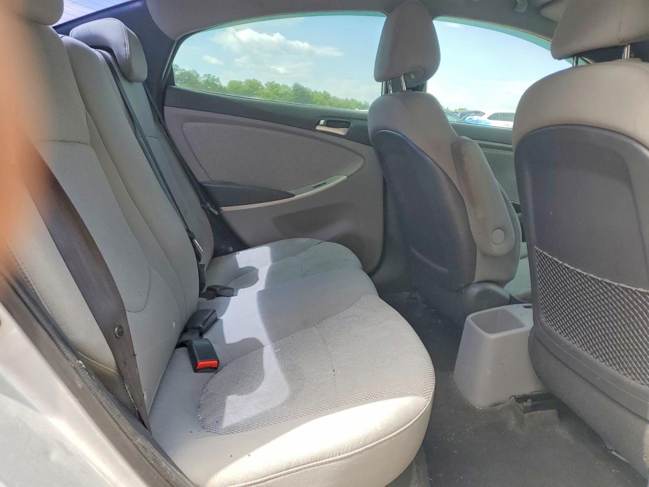 2013 Hyundai Accent Gls Silver vin: KMHCT4AE7DU584672