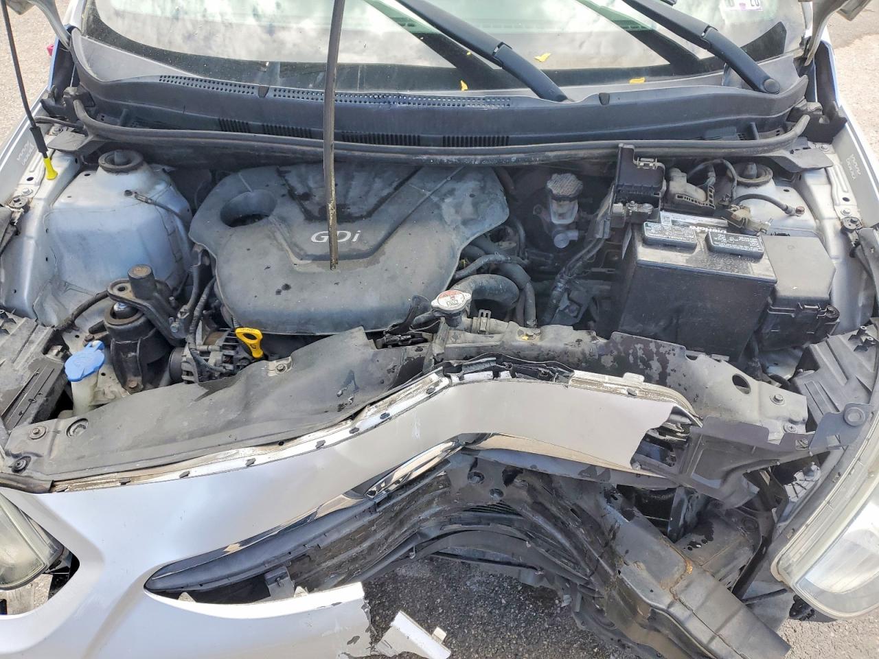 2013 Hyundai Accent Gls Silver vin: KMHCT4AE7DU584672