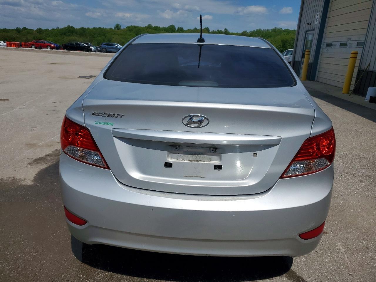 2013 Hyundai Accent Gls Silver vin: KMHCT4AE7DU584672