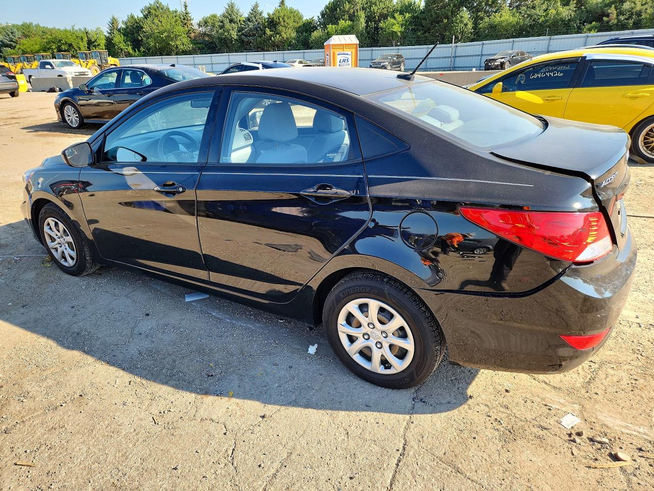 2014 Hyundai Accent Gls Черный vin: KMHCT4AE7EU718162