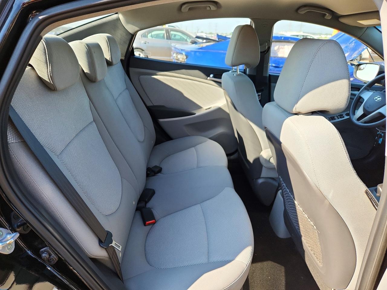 2014 Hyundai Accent Gls Черный vin: KMHCT4AE7EU718162
