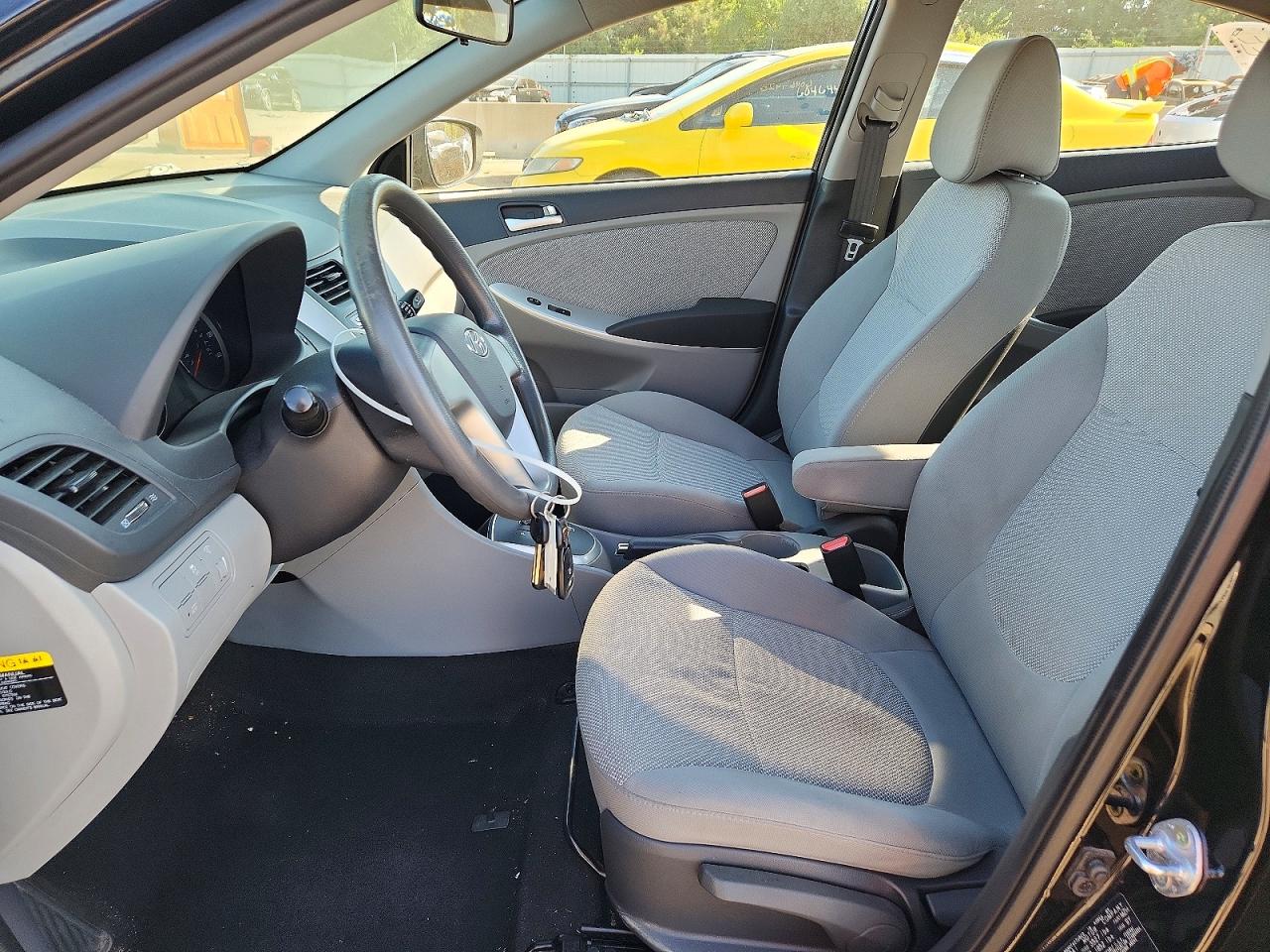 2014 Hyundai Accent Gls Черный vin: KMHCT4AE7EU718162