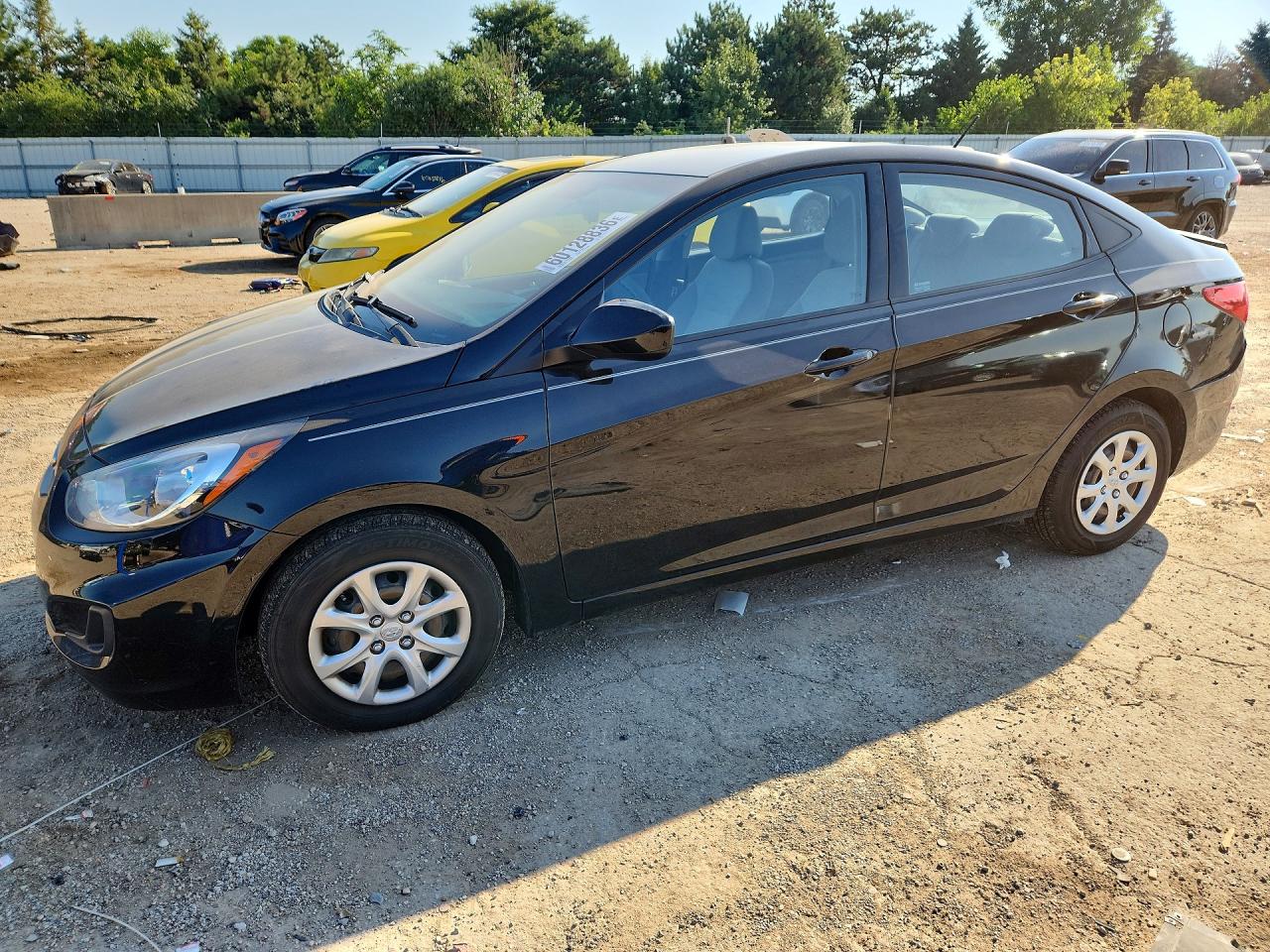 2014 Hyundai Accent Gls Черный vin: KMHCT4AE7EU718162