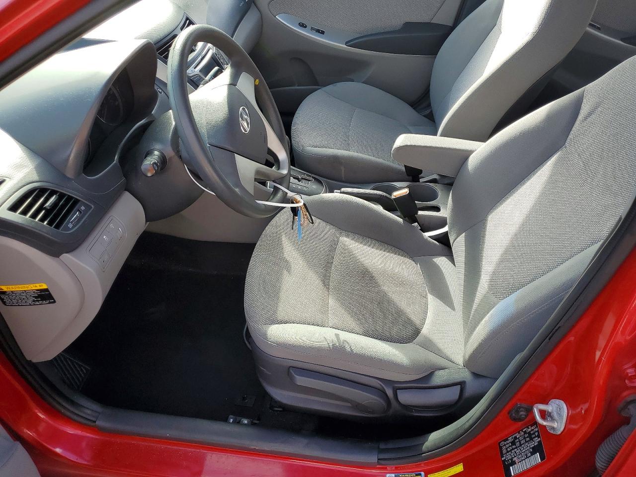 2014 Hyundai Accent Gls Красный vin: KMHCT4AE7EU755776