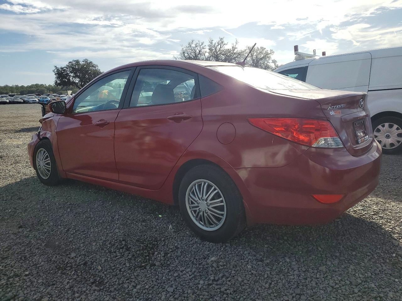 2014 Hyundai Accent Gls Красный vin: KMHCT4AE7EU755776