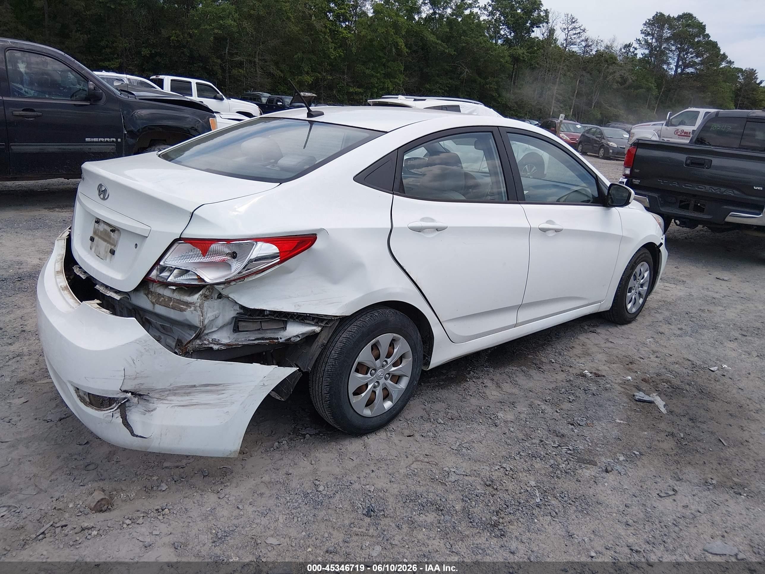 2015 Hyundai Accent Gls White vin: KMHCT4AE7FU800393