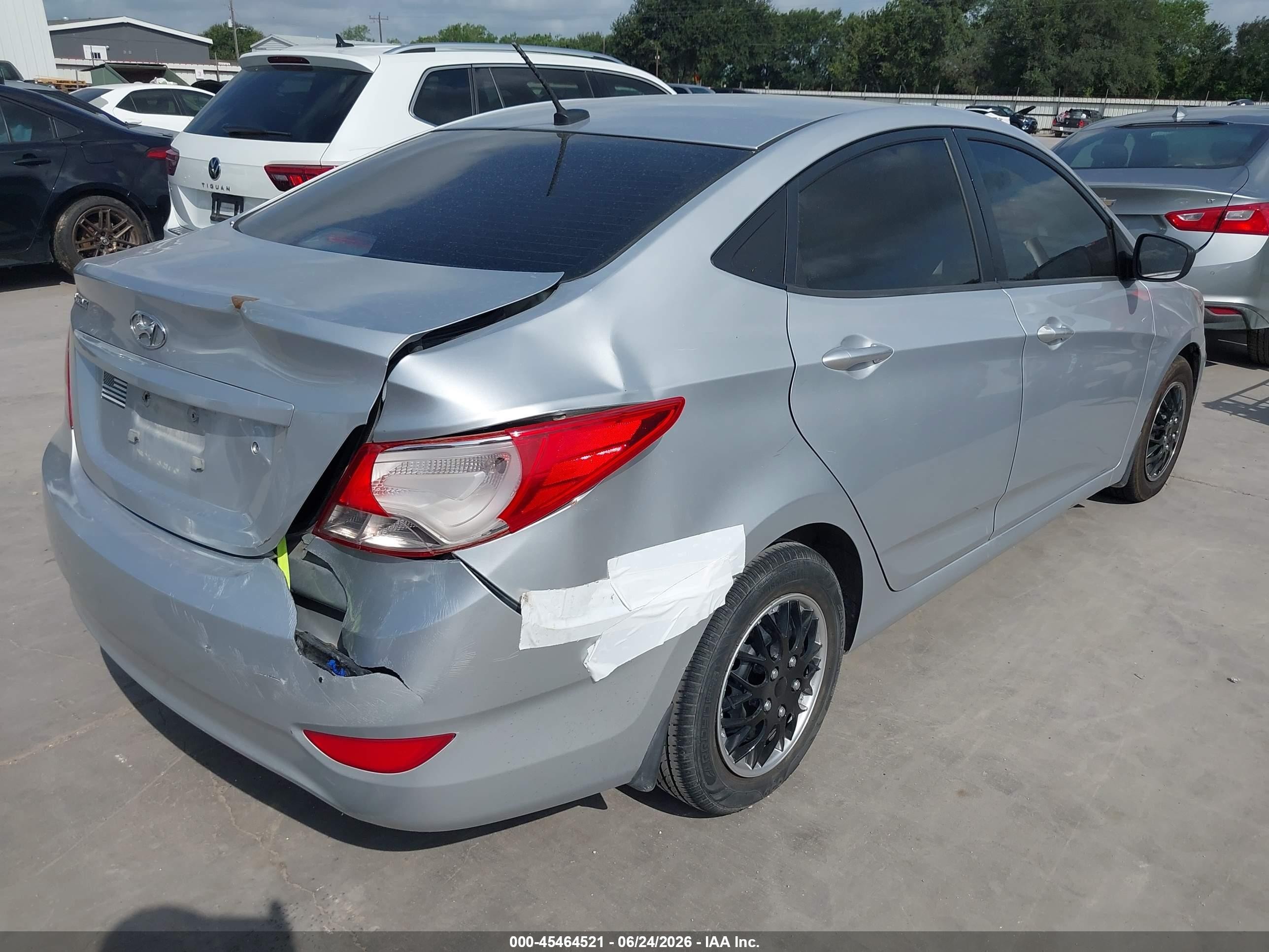 2015 Hyundai Accent Gls Silver vin: KMHCT4AE7FU806386