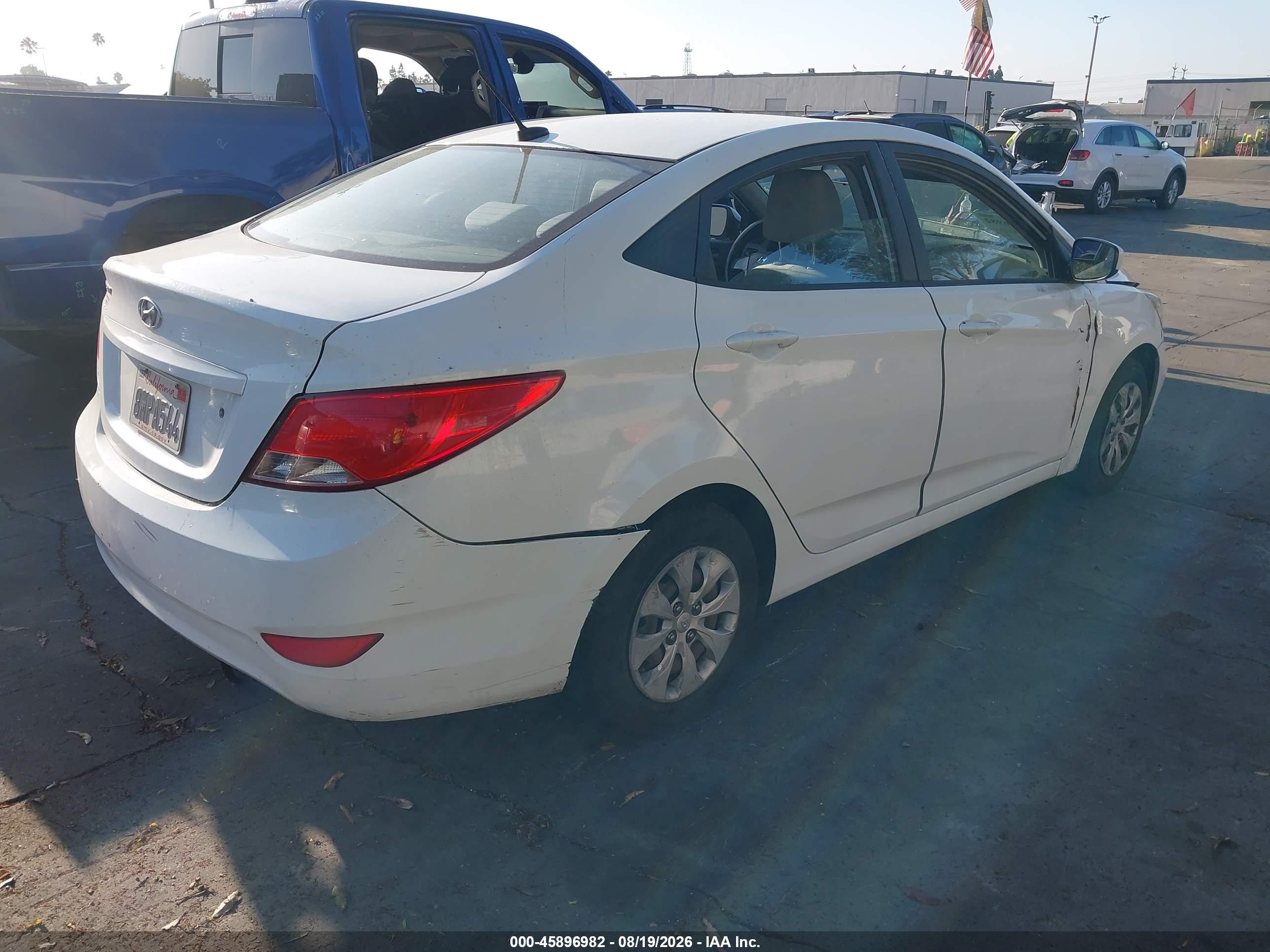 2015 Hyundai Accent Gls White vin: KMHCT4AE7FU824676