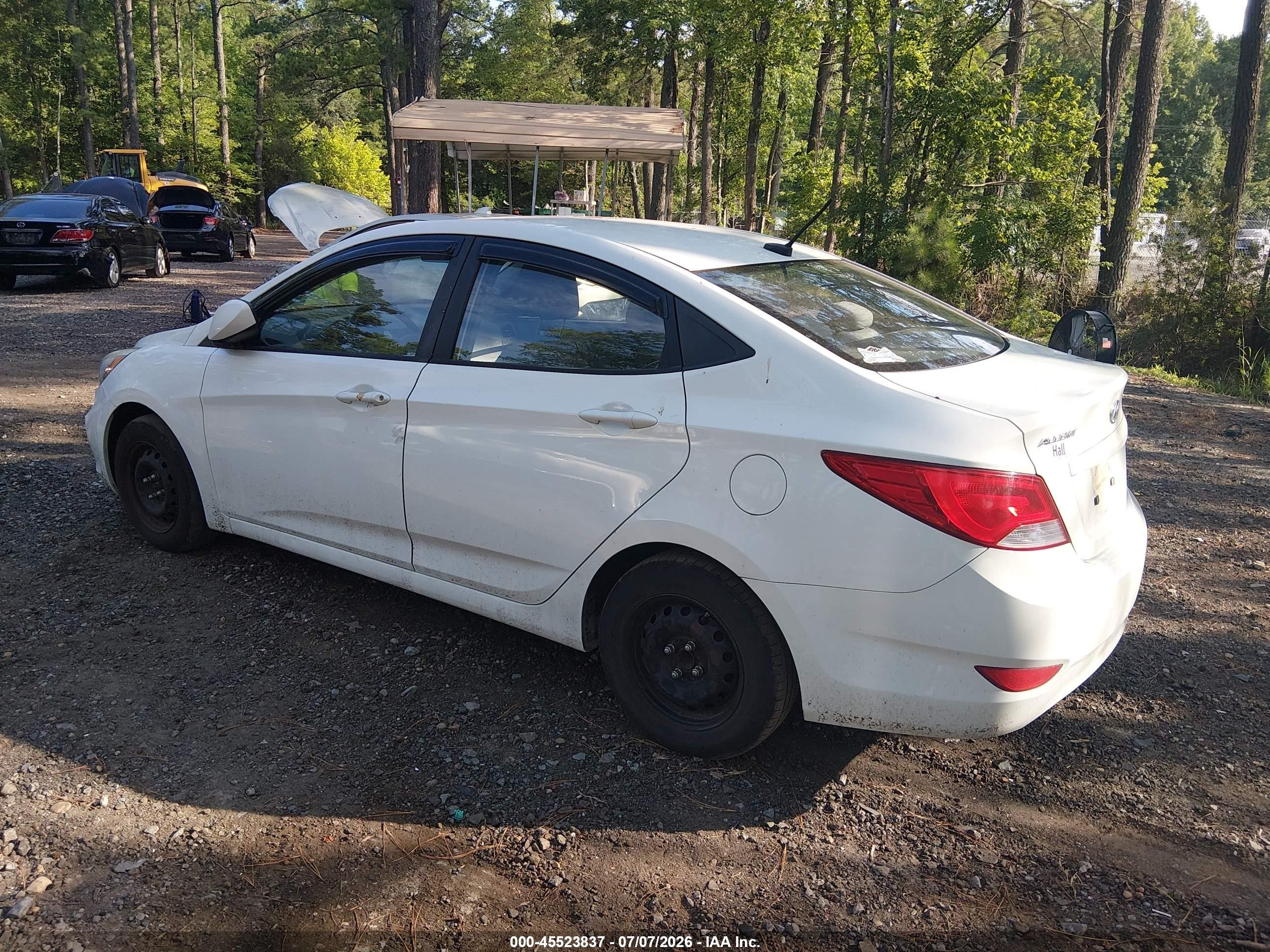 2015 Hyundai Accent Gls White vin: KMHCT4AE7FU857189