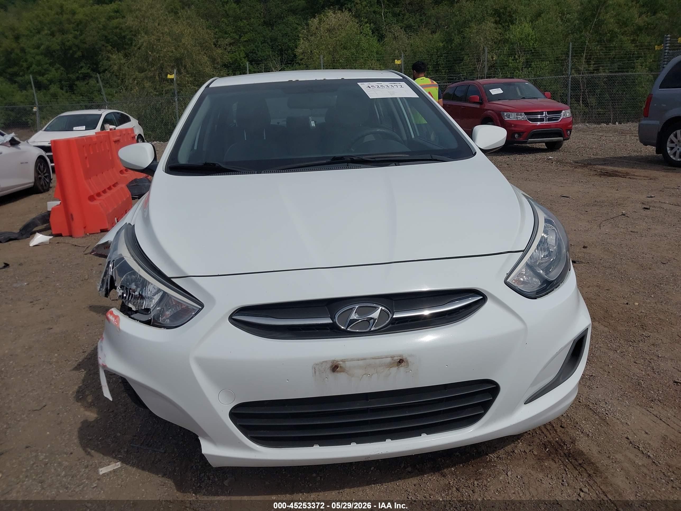 2015 Hyundai Accent Gls White vin: KMHCT4AE7FU876759