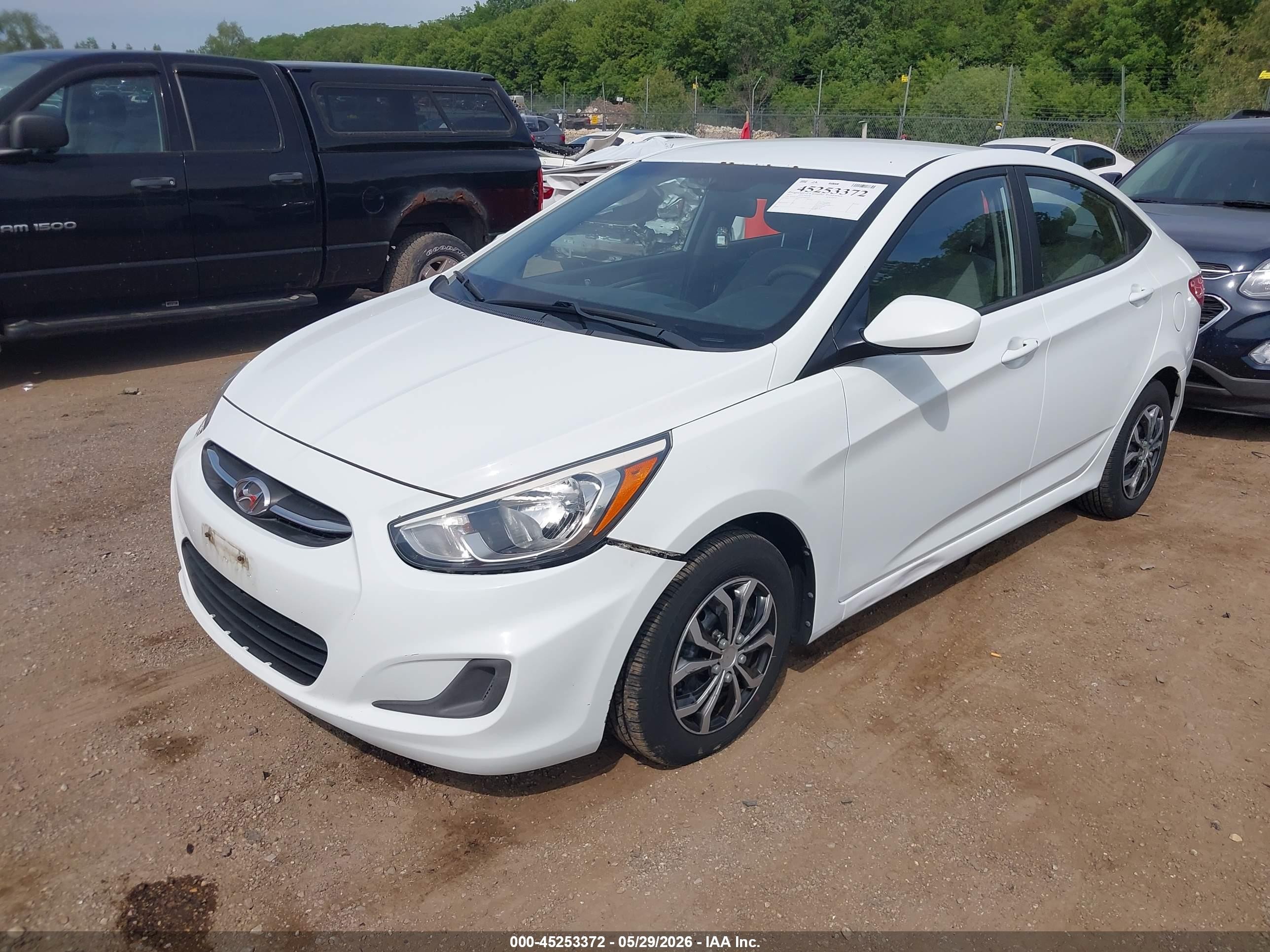 2015 Hyundai Accent Gls White vin: KMHCT4AE7FU876759