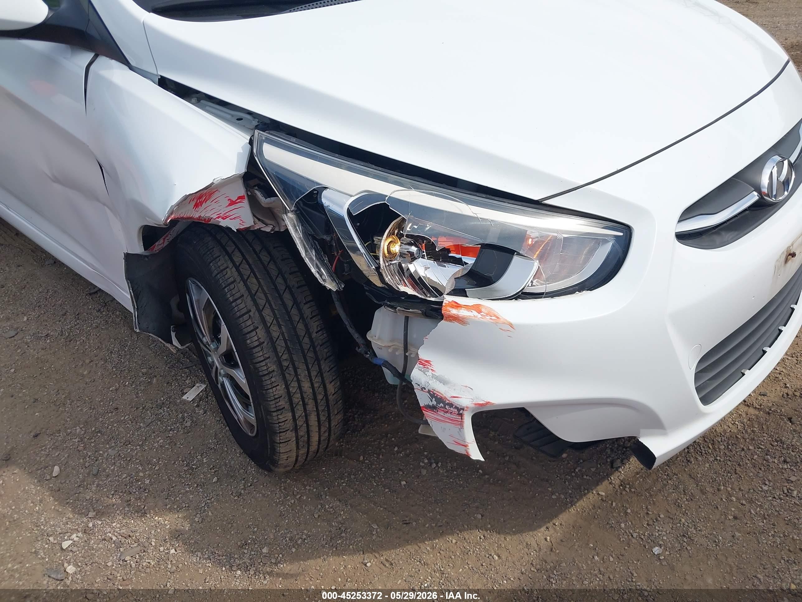 2015 Hyundai Accent Gls White vin: KMHCT4AE7FU876759