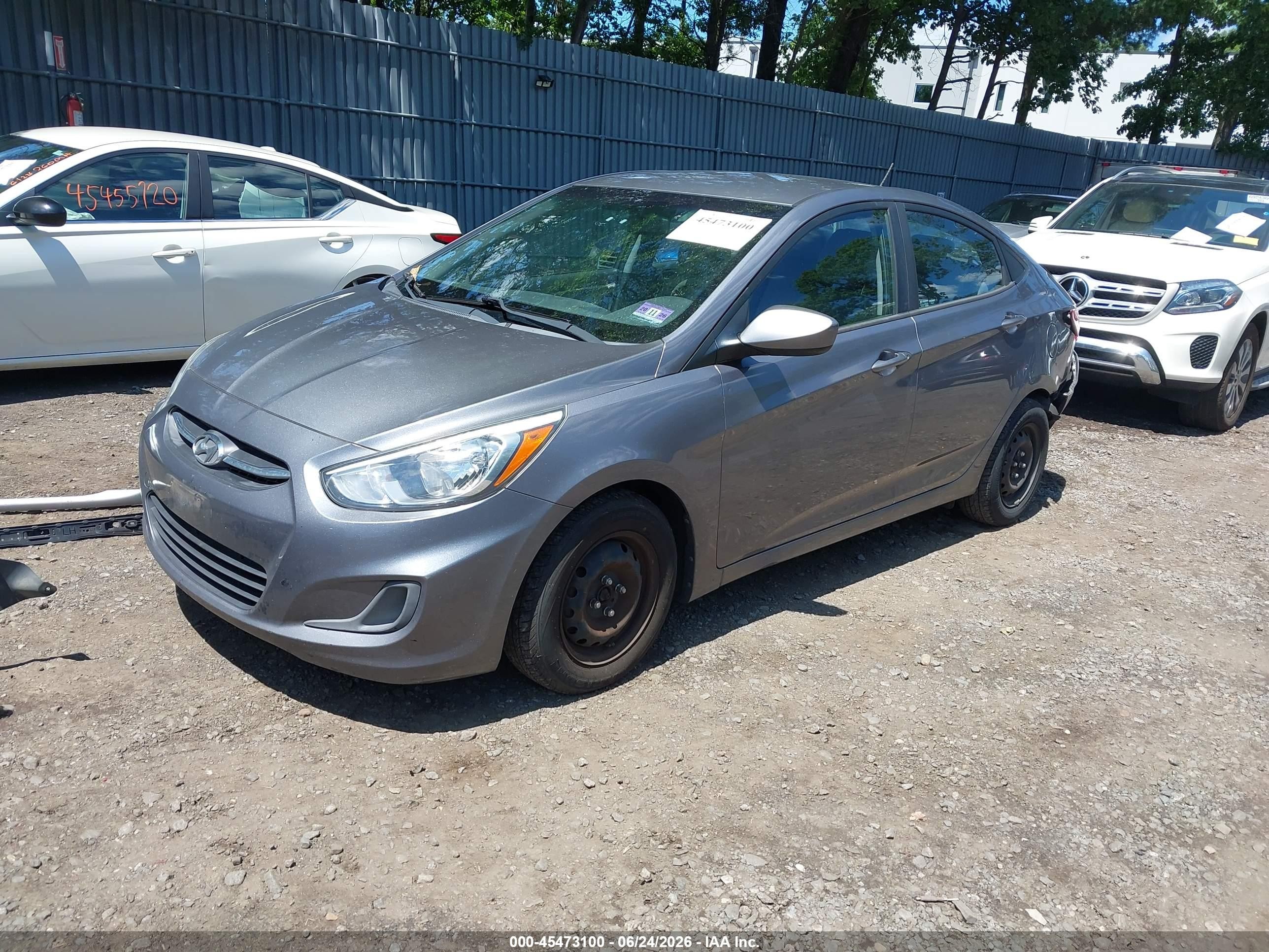 2015 Hyundai Accent Gls Silver vin: KMHCT4AE7FU876826