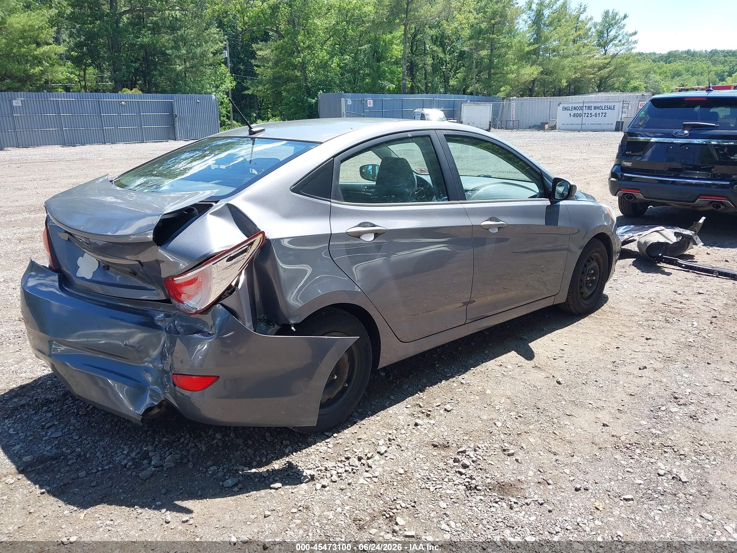 2015 Hyundai Accent Gls Silver vin: KMHCT4AE7FU876826