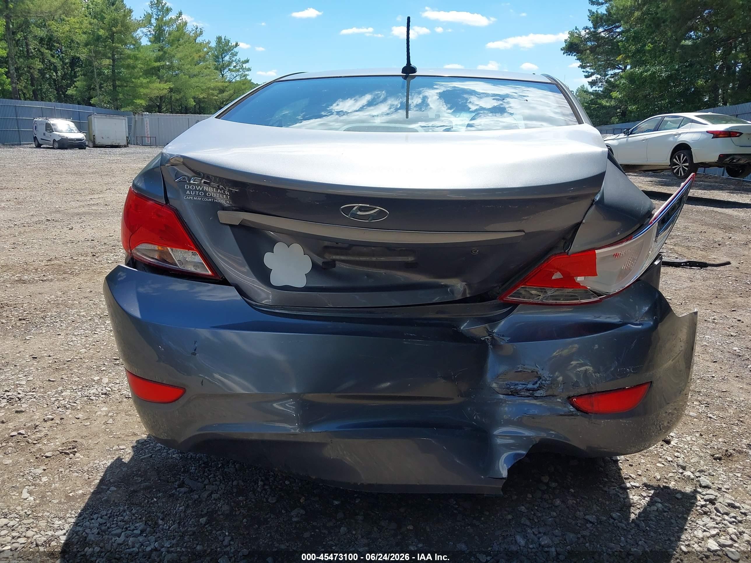 2015 Hyundai Accent Gls Silver vin: KMHCT4AE7FU876826
