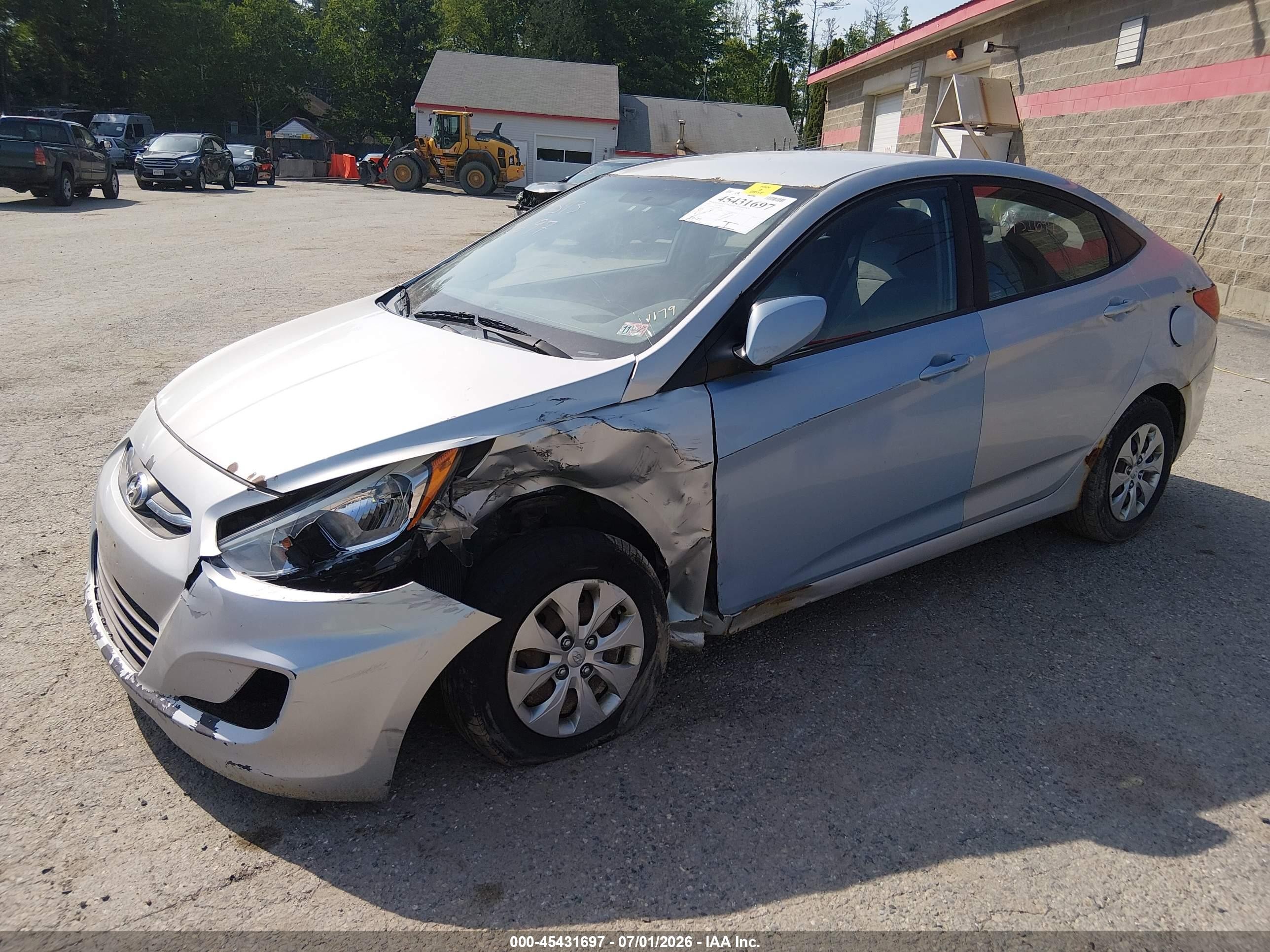 2015 Hyundai Accent Gls Silver vin: KMHCT4AE7FU908223