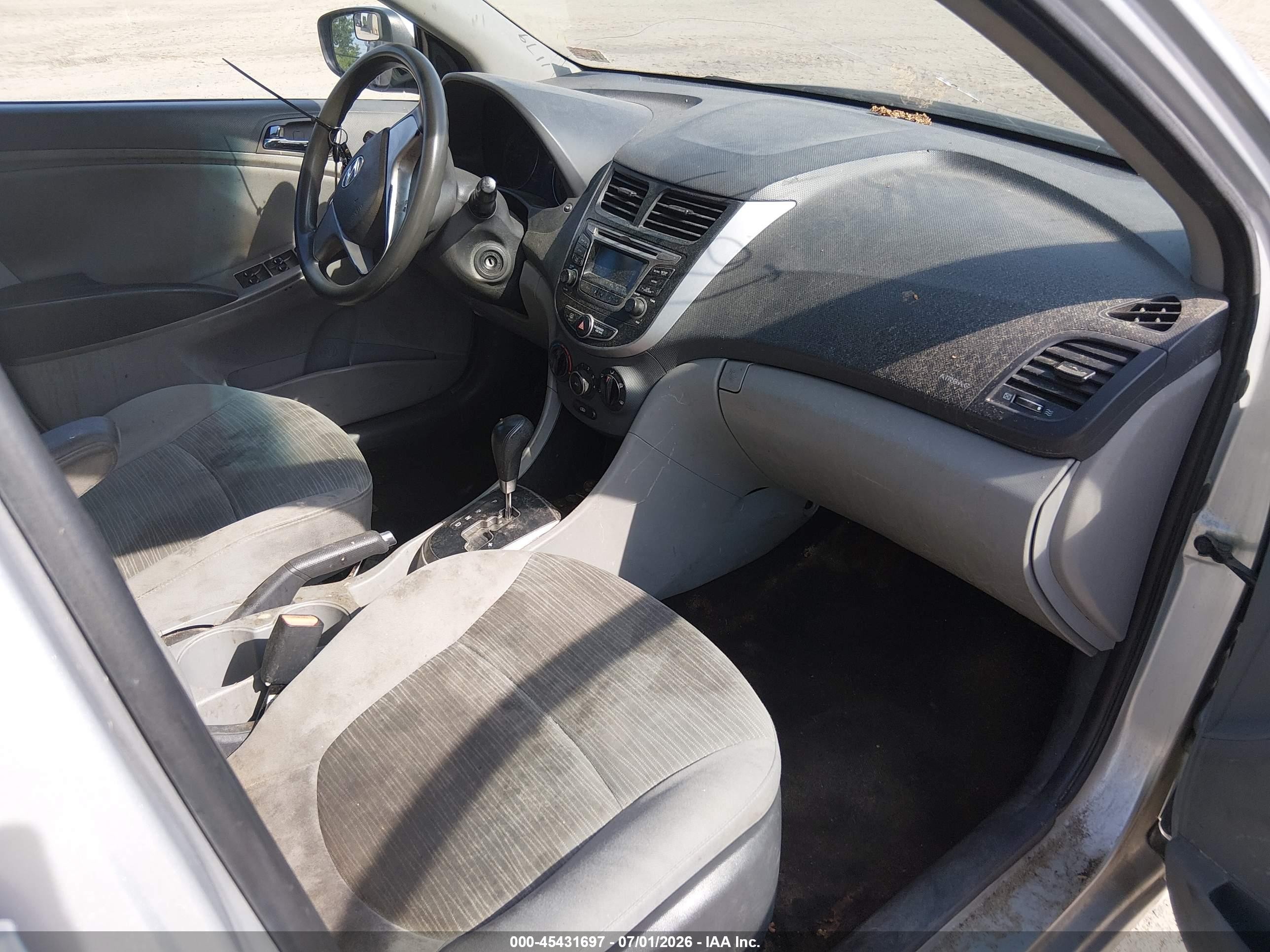 2015 Hyundai Accent Gls Silver vin: KMHCT4AE7FU908223