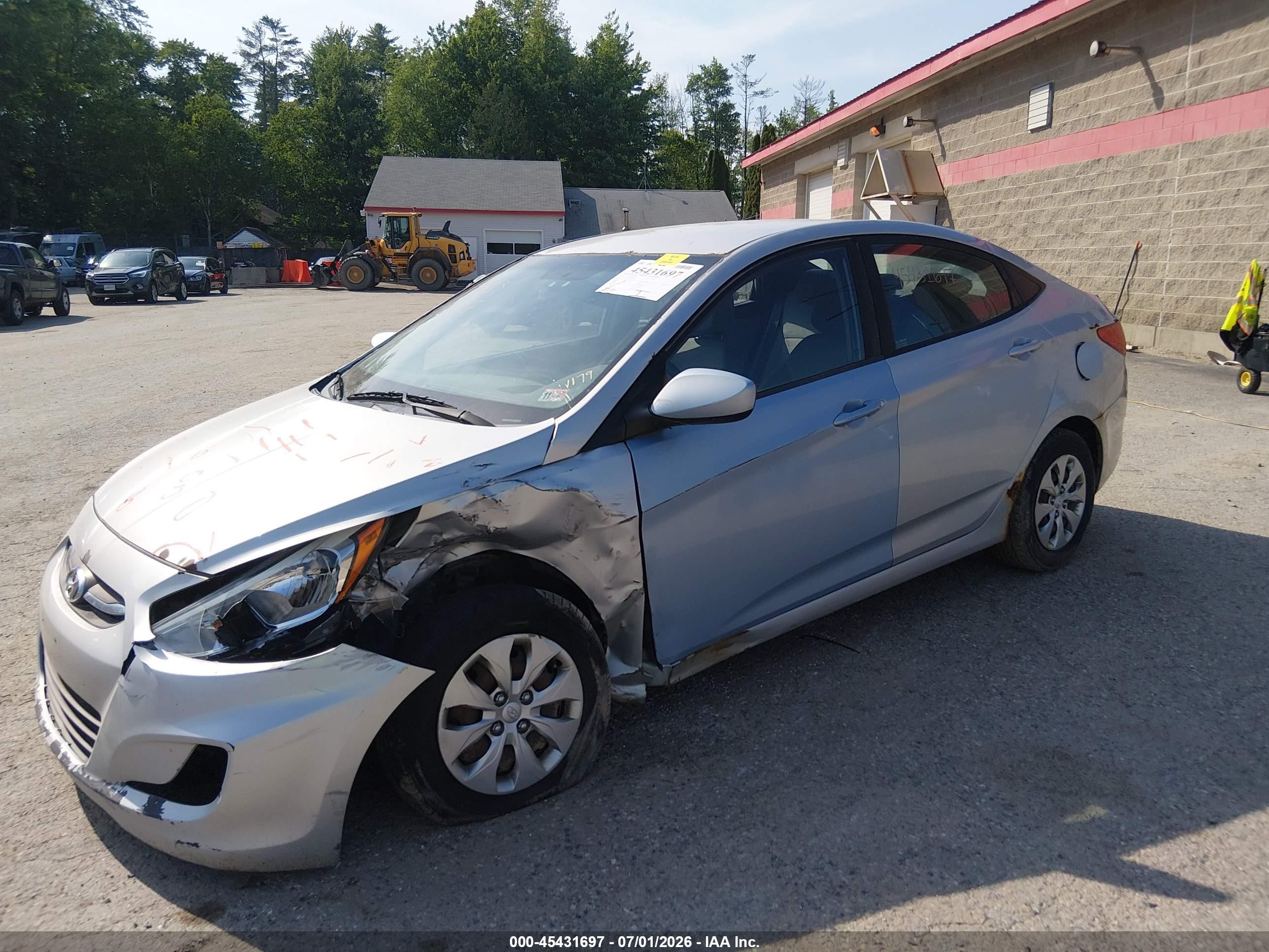 2015 Hyundai Accent Gls Silver vin: KMHCT4AE7FU908223