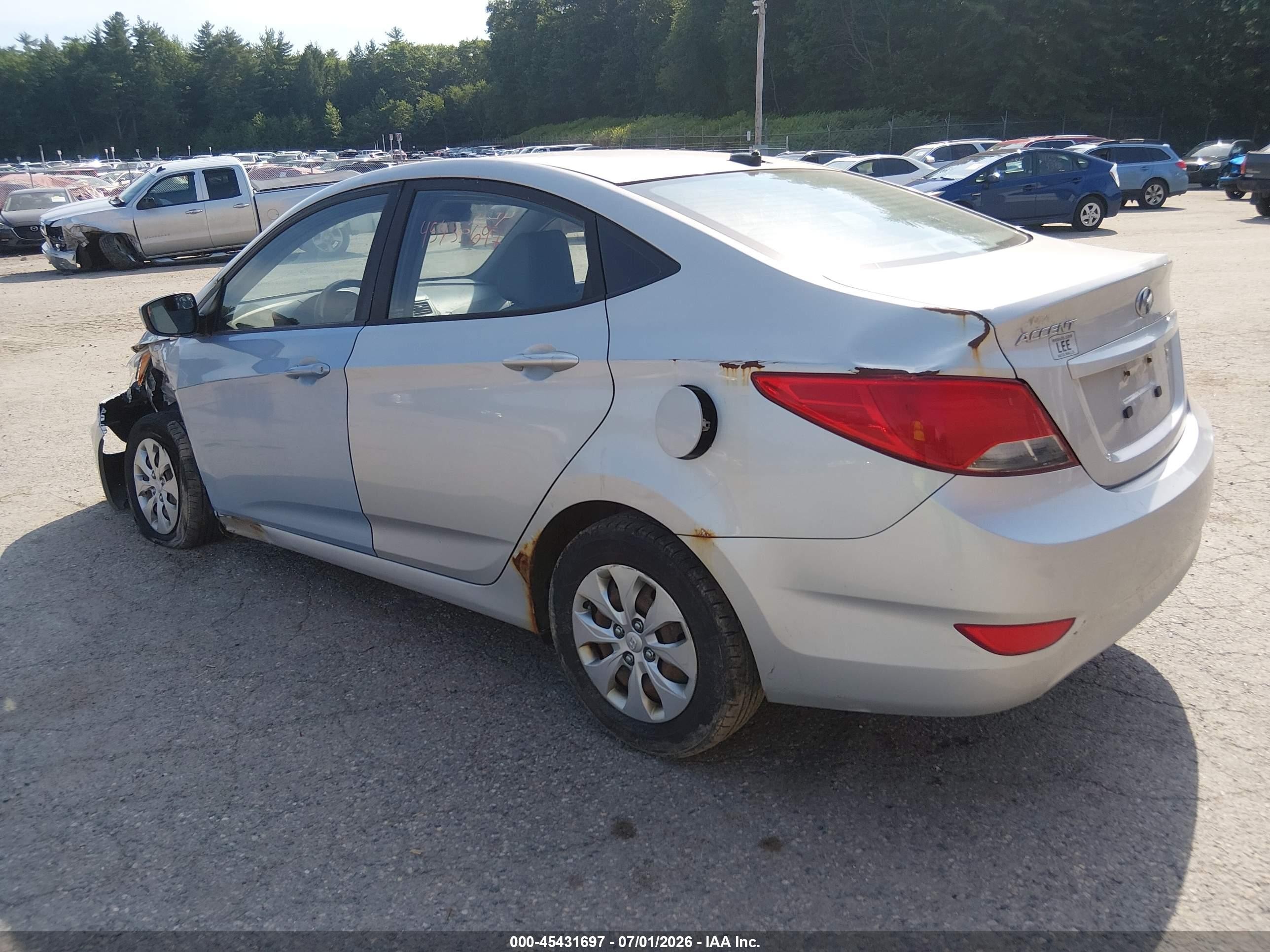 2015 Hyundai Accent Gls Silver vin: KMHCT4AE7FU908223