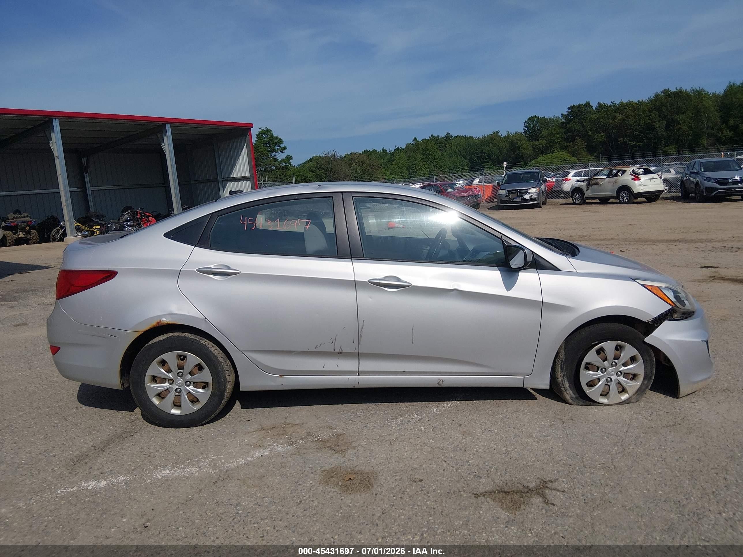2015 Hyundai Accent Gls Silver vin: KMHCT4AE7FU908223
