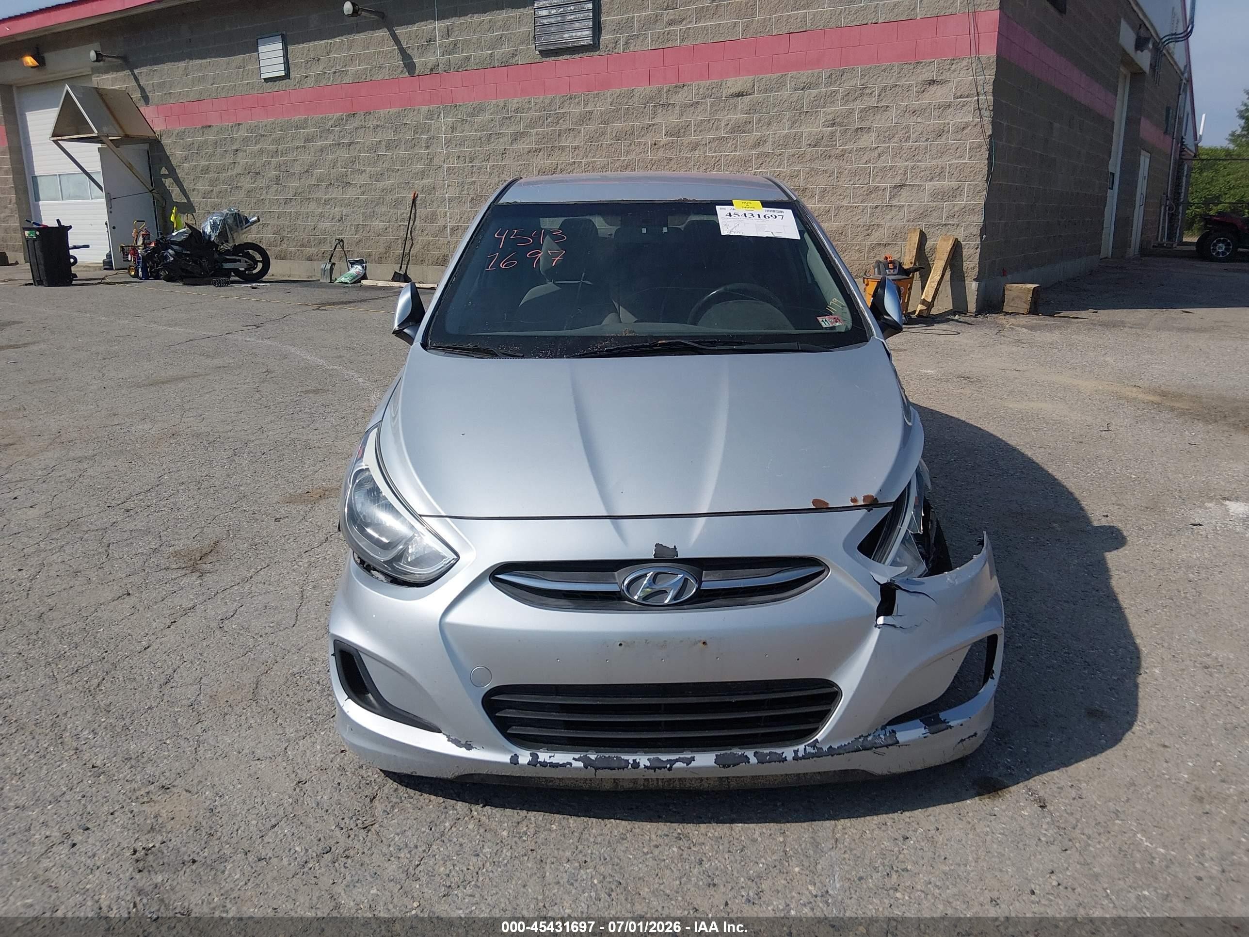 2015 Hyundai Accent Gls Silver vin: KMHCT4AE7FU908223
