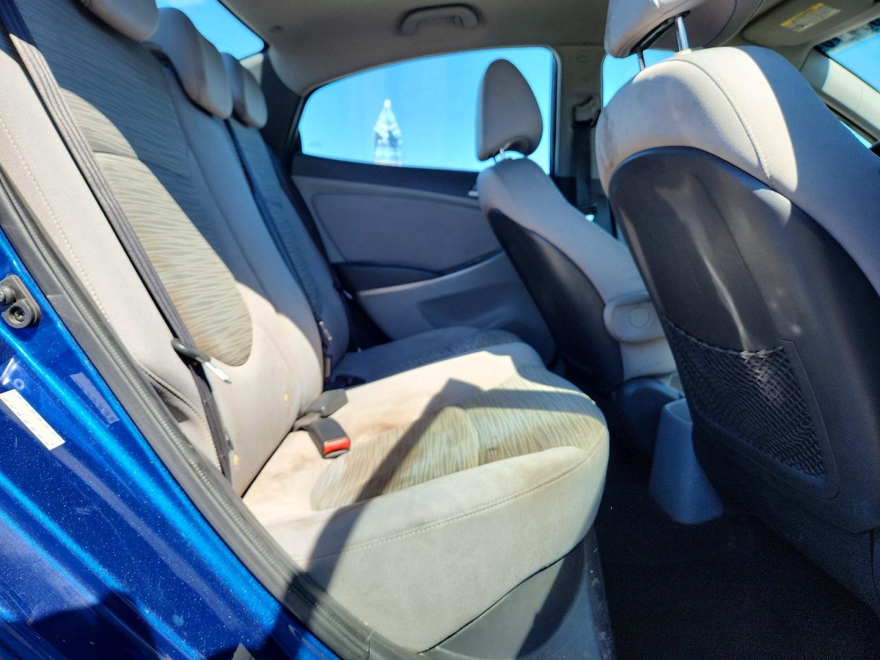 2015 Hyundai Accent Gls Blue vin: KMHCT4AE7FU929492