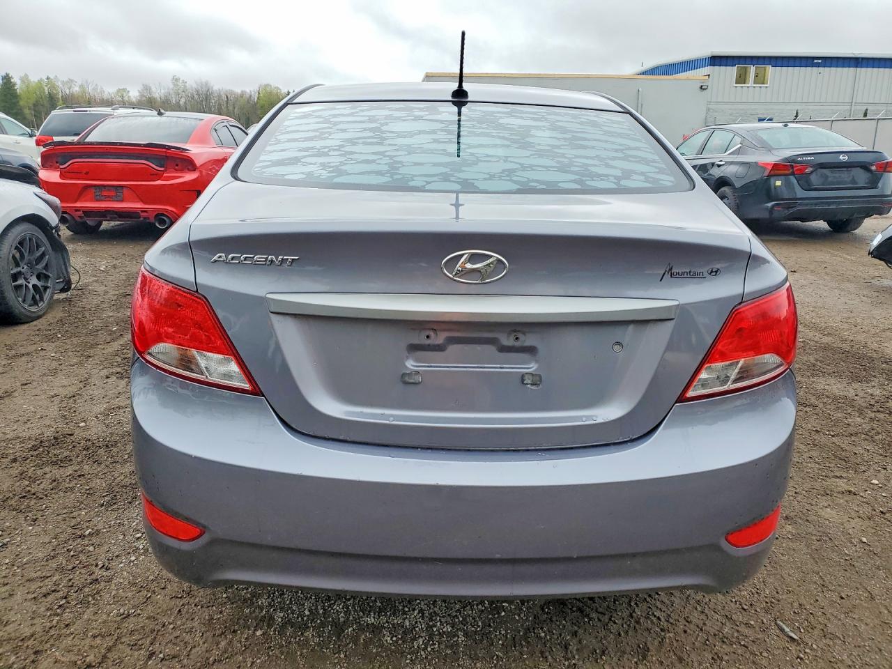 2015 Hyundai Accent Gray vin: KMHCT4AE7FU932148