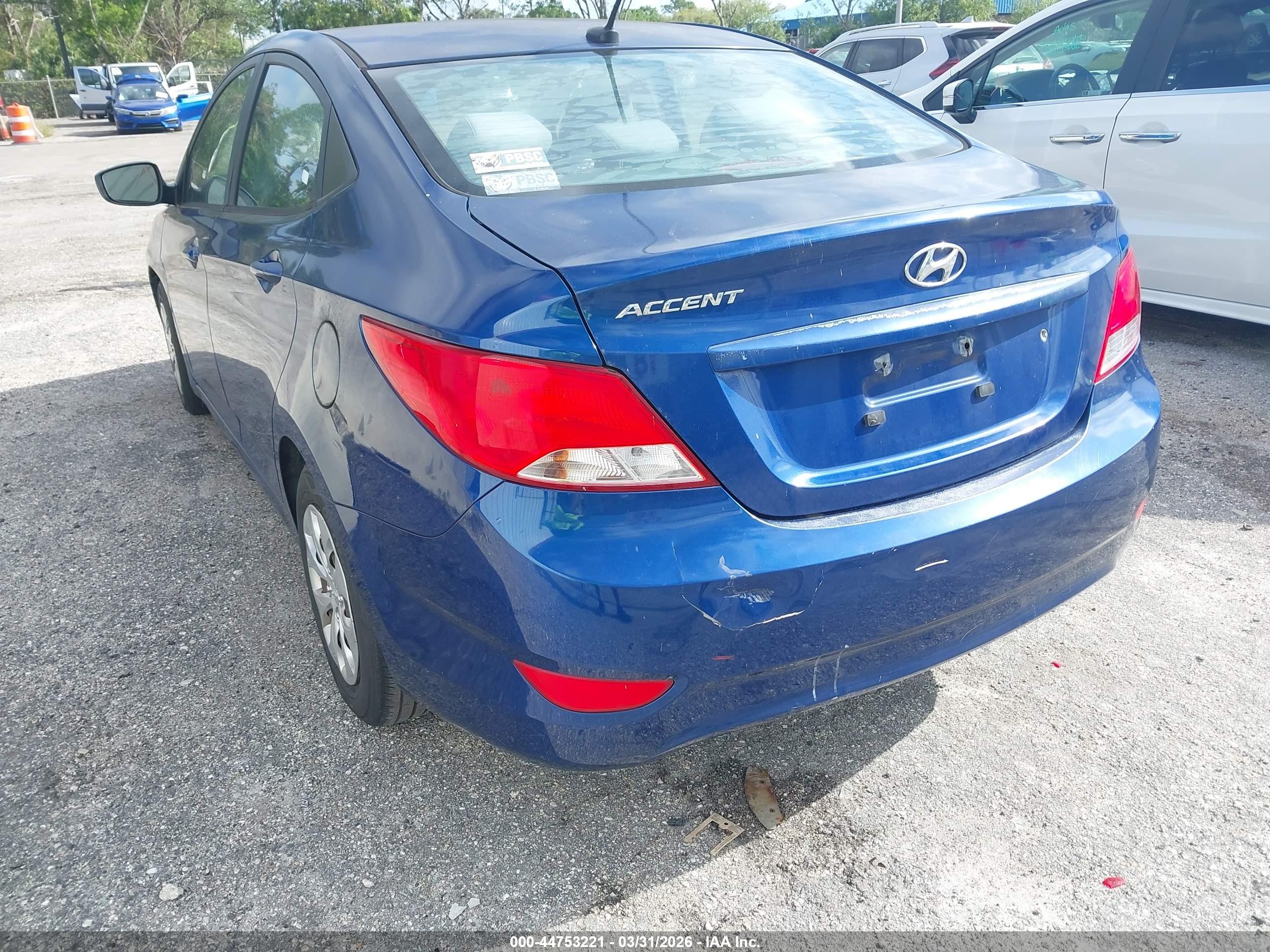 2016 Hyundai Accent Se Синий vin: KMHCT4AE7GU983473