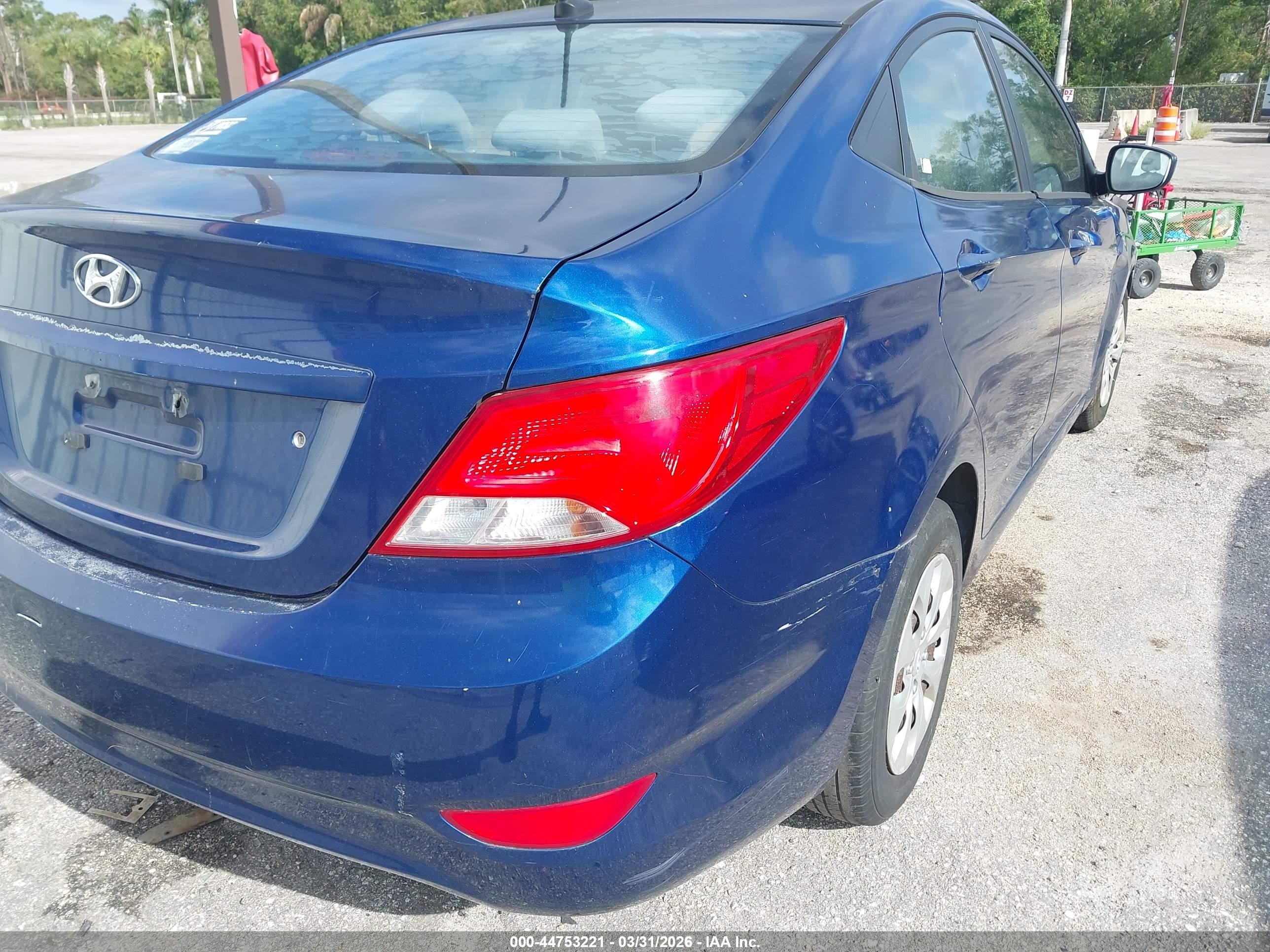 2016 Hyundai Accent Se Синий vin: KMHCT4AE7GU983473