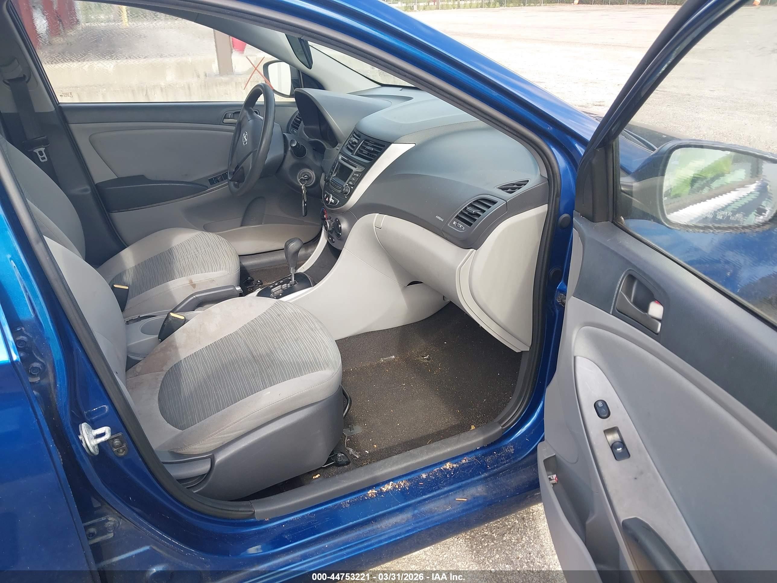 2016 Hyundai Accent Se Синий vin: KMHCT4AE7GU983473