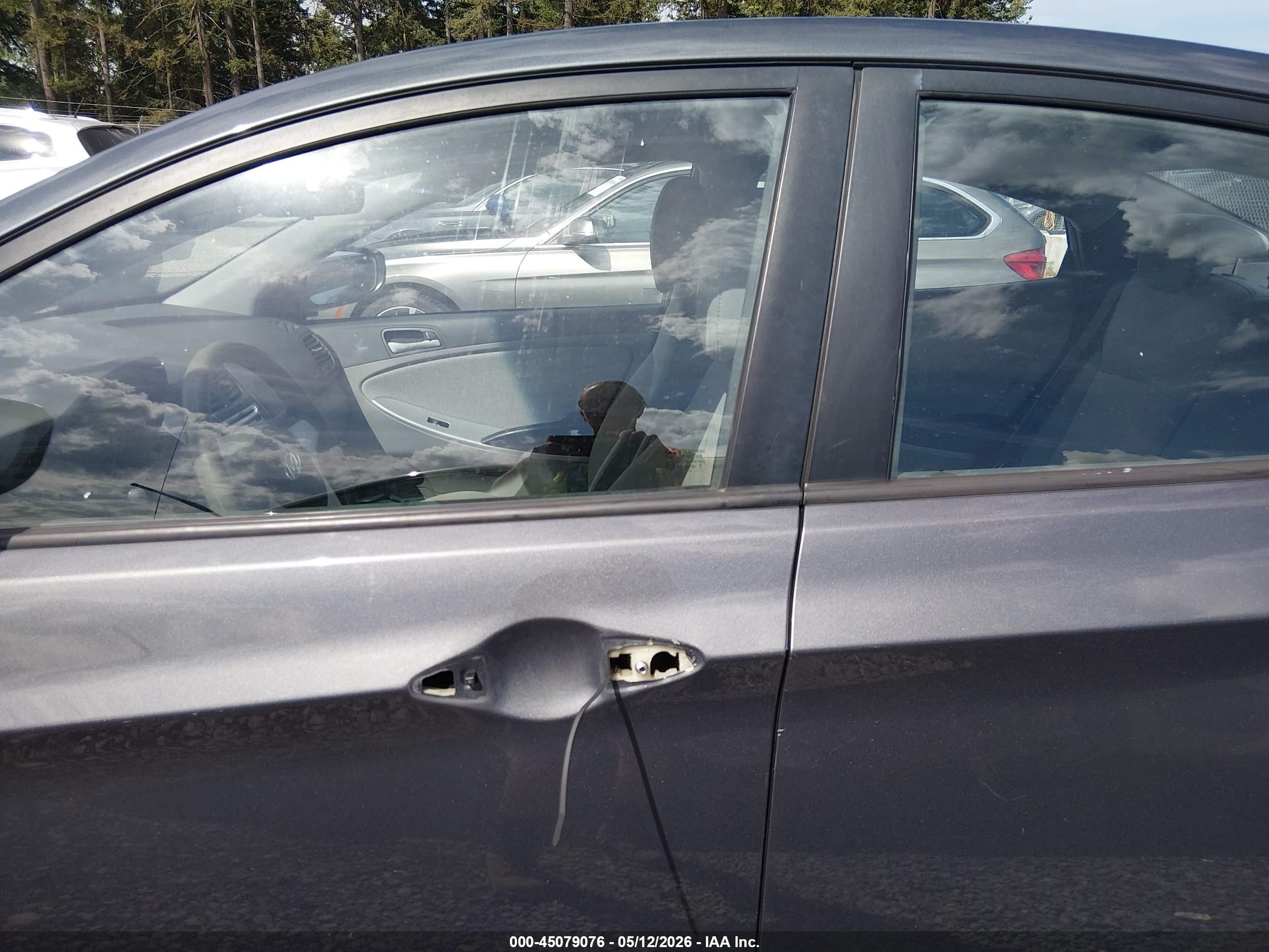 2012 Hyundai Accent Gls Gray vin: KMHCT4AE8CU045086