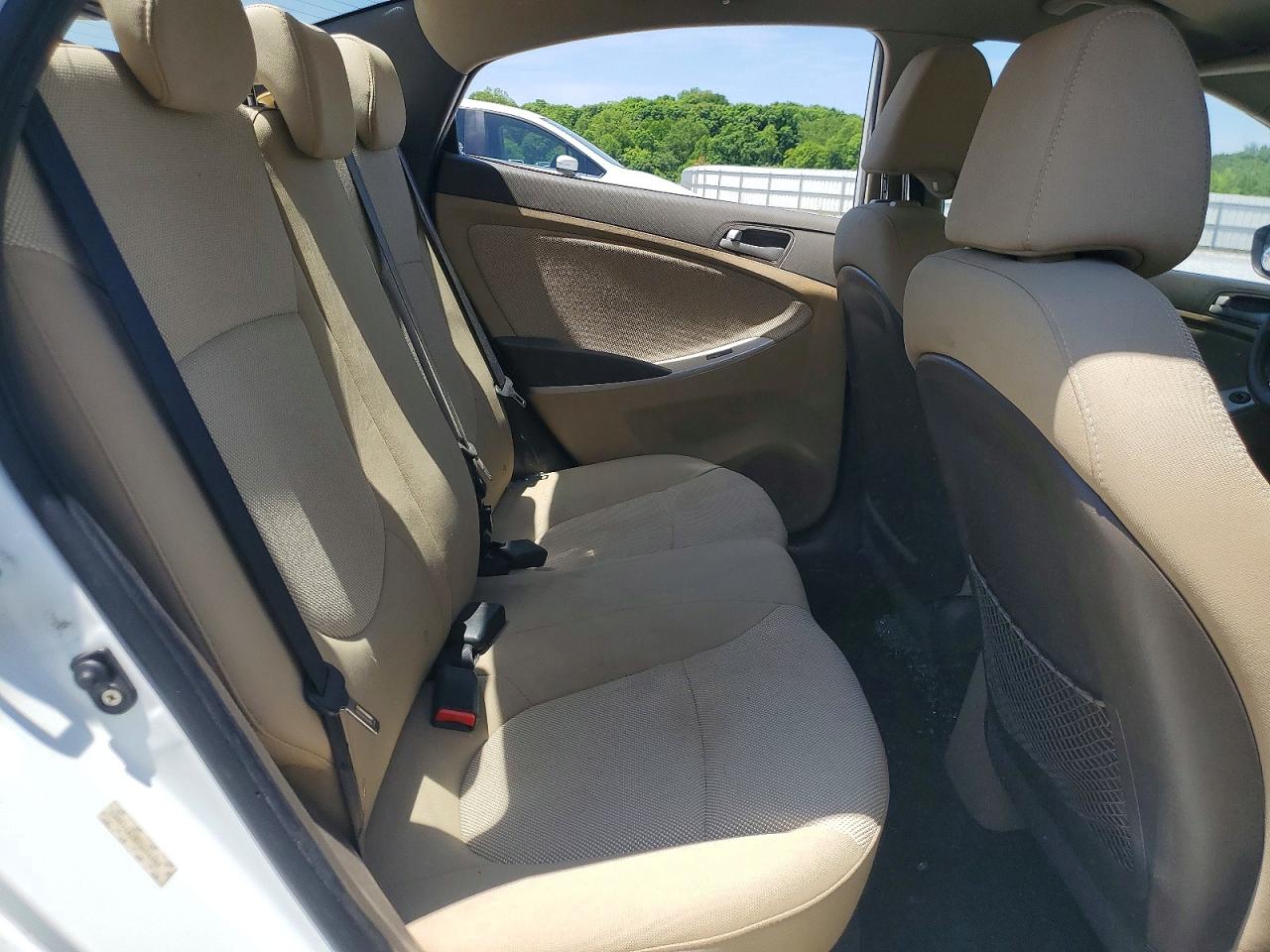 2012 Hyundai Accent Gls White vin: KMHCT4AE8CU054080