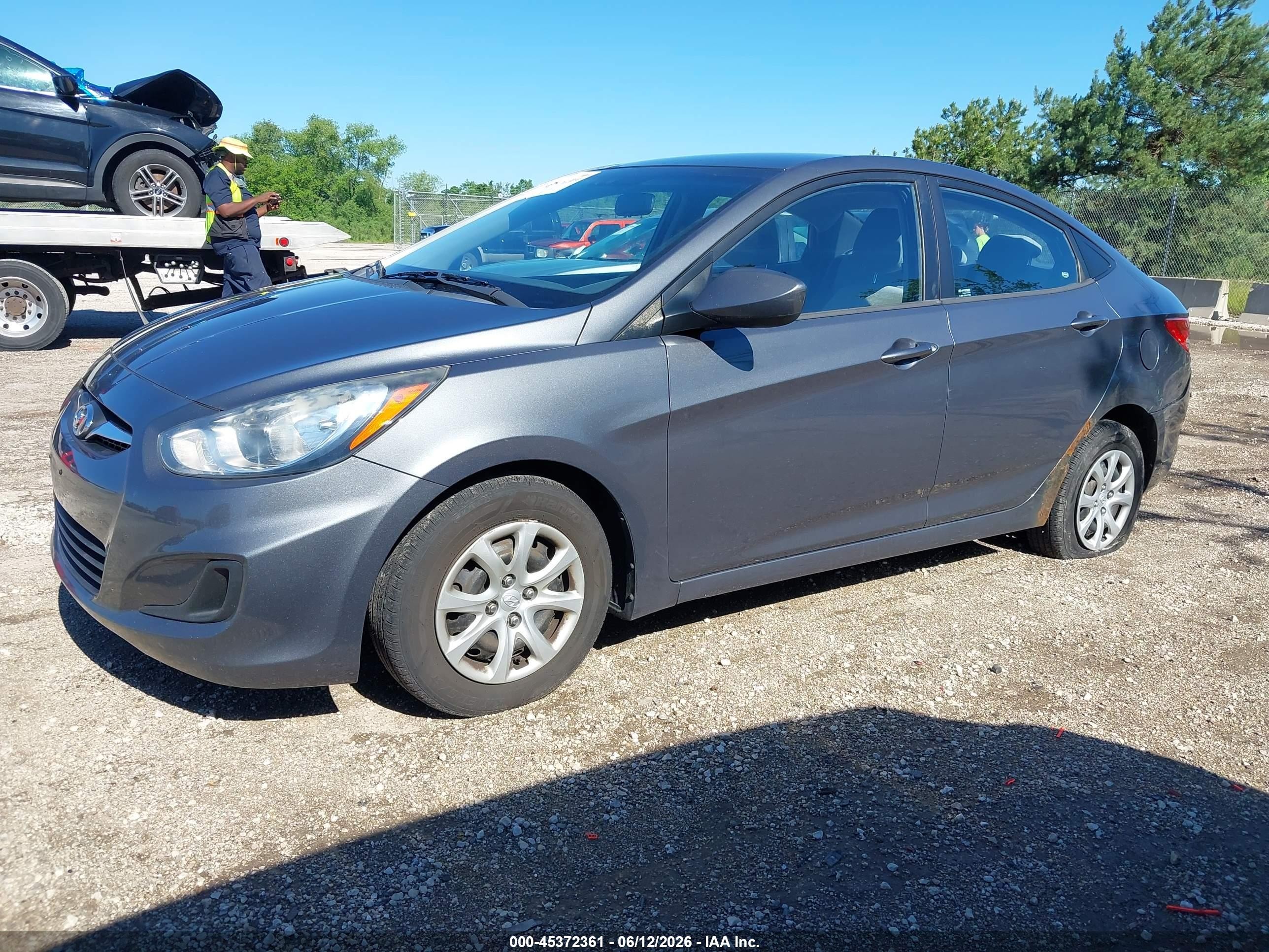 2012 Hyundai Accent Gls Gray vin: KMHCT4AE8CU208660