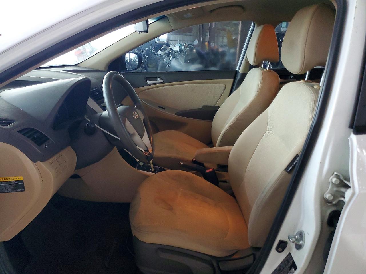 2012 Hyundai Accent Gls White vin: KMHCT4AE8CU241352