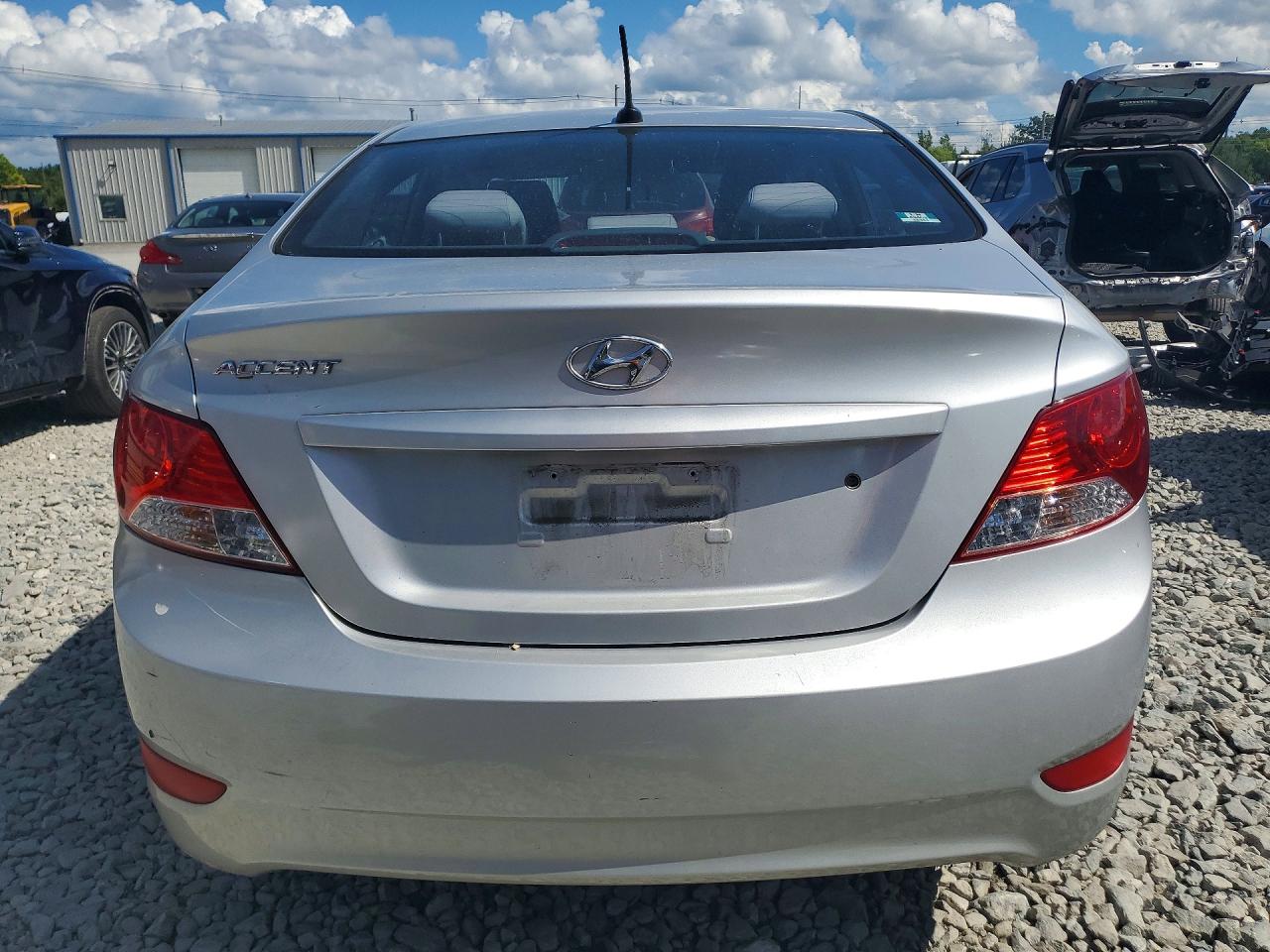 2012 Hyundai Accent Gls Silver vin: KMHCT4AE8CU265215