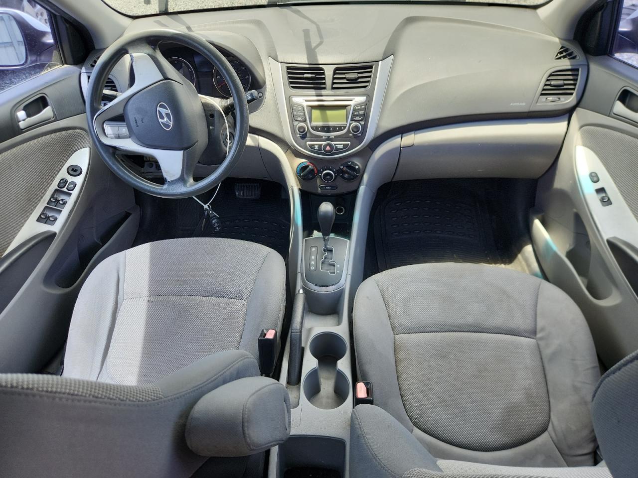 2013 Hyundai Accent Gls Silver vin: KMHCT4AE8DU332090