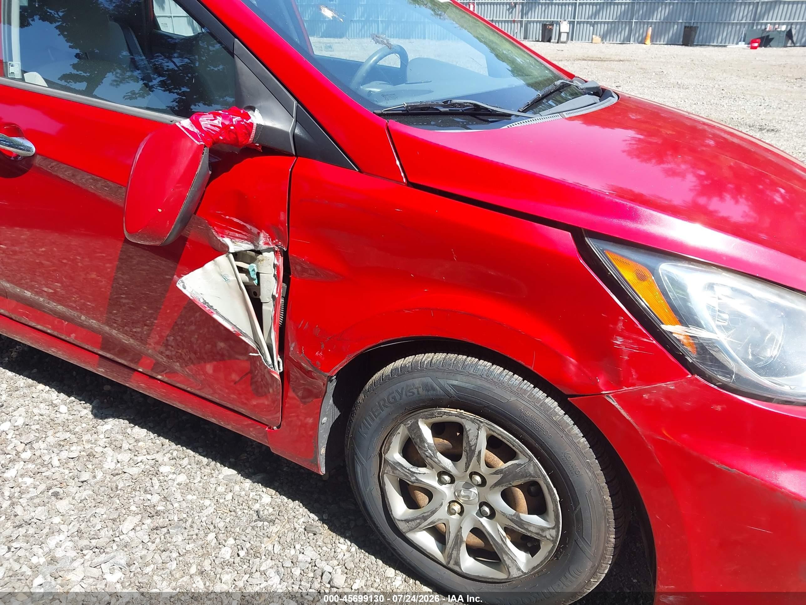 2013 Hyundai Accent Gls Red vin: KMHCT4AE8DU342585