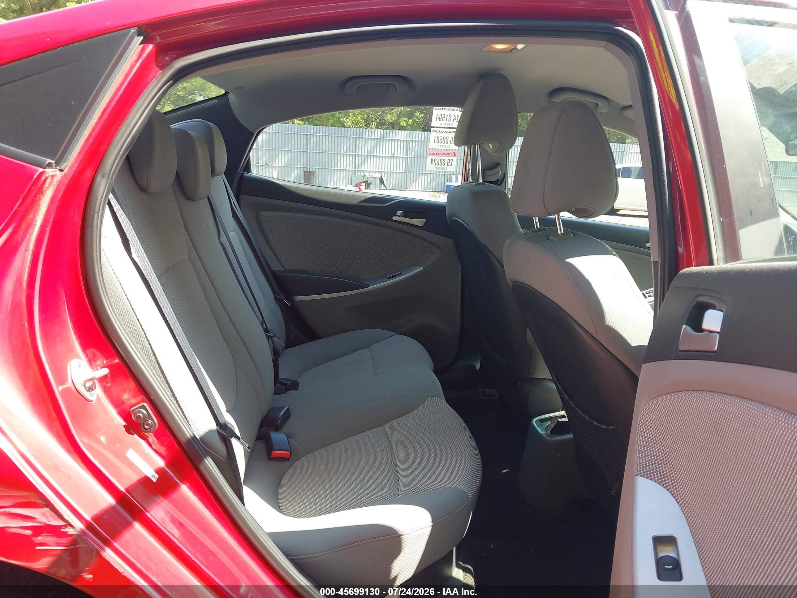 2013 Hyundai Accent Gls Red vin: KMHCT4AE8DU342585