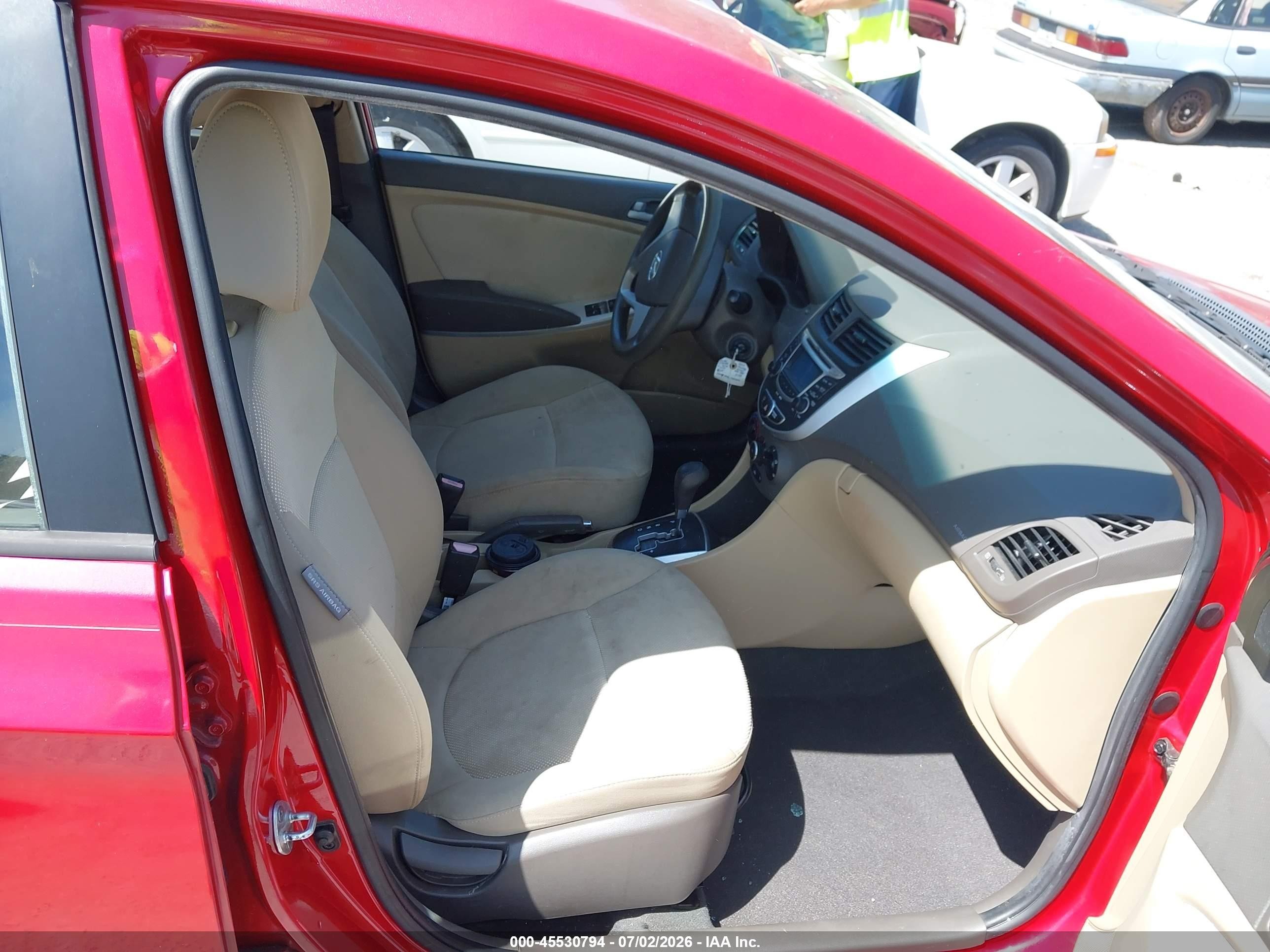 2013 Hyundai Accent Gls Red vin: KMHCT4AE8DU355188