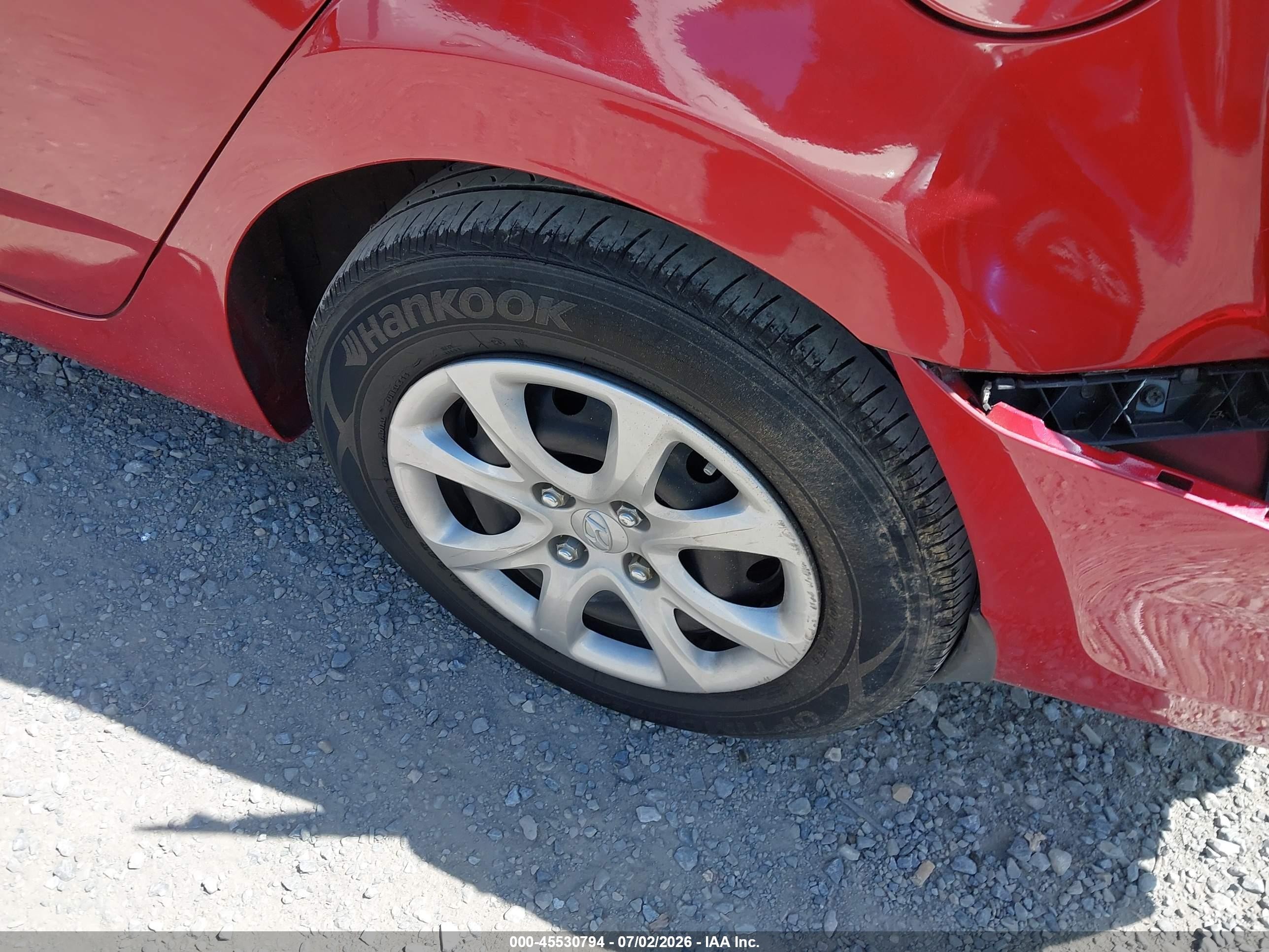 2013 Hyundai Accent Gls Red vin: KMHCT4AE8DU355188