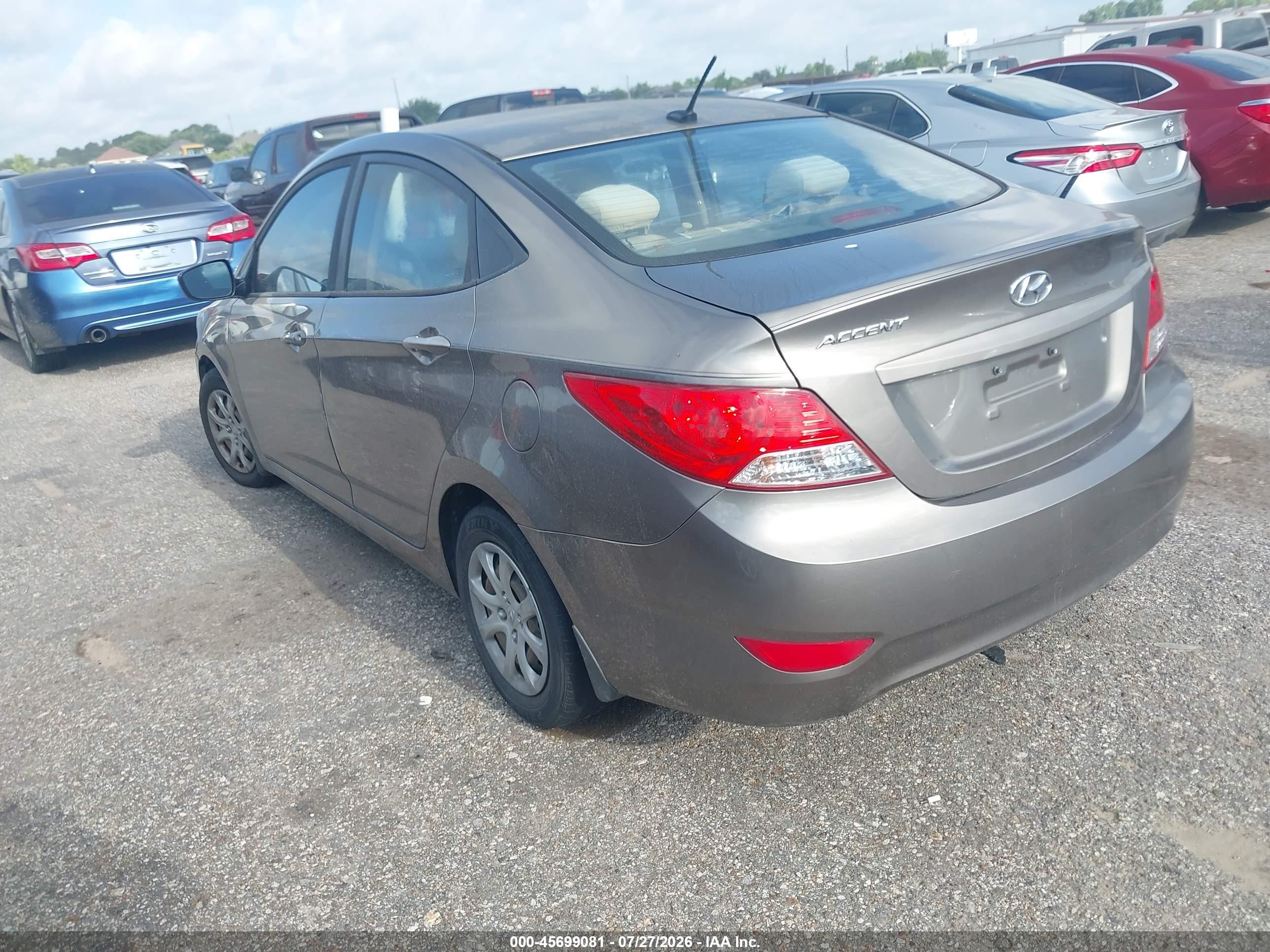 2013 Hyundai Accent Gls Tan vin: KMHCT4AE8DU420363
