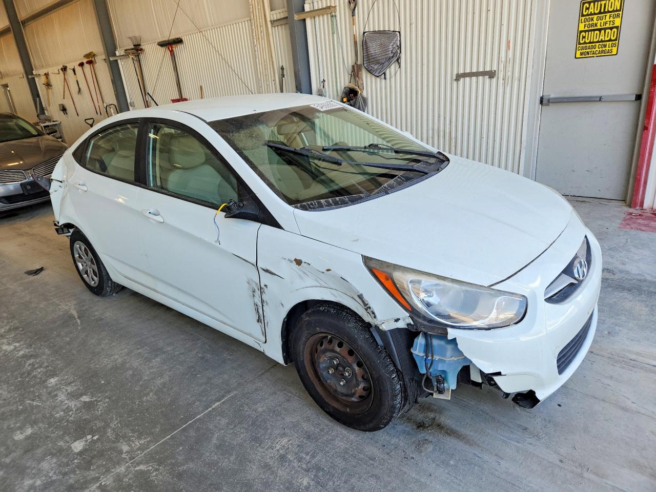 2013 Hyundai Accent Gls White vin: KMHCT4AE8DU496083