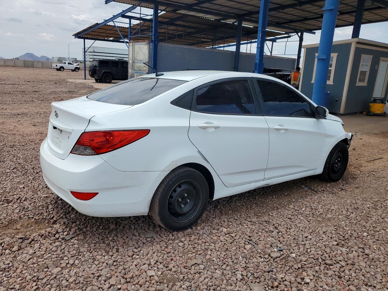 2013 Hyundai Accent Gls White vin: KMHCT4AE8DU550725