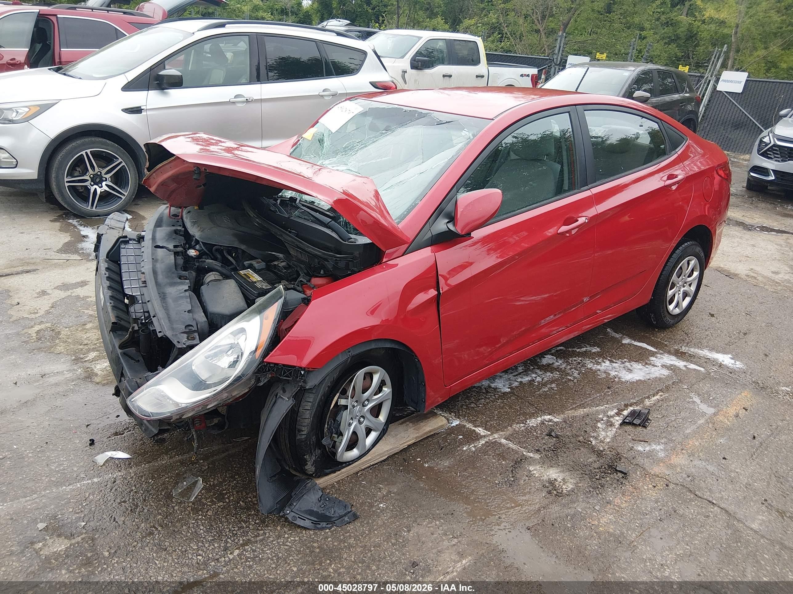 2014 Hyundai Accent Gls Красный vin: KMHCT4AE8EU586884