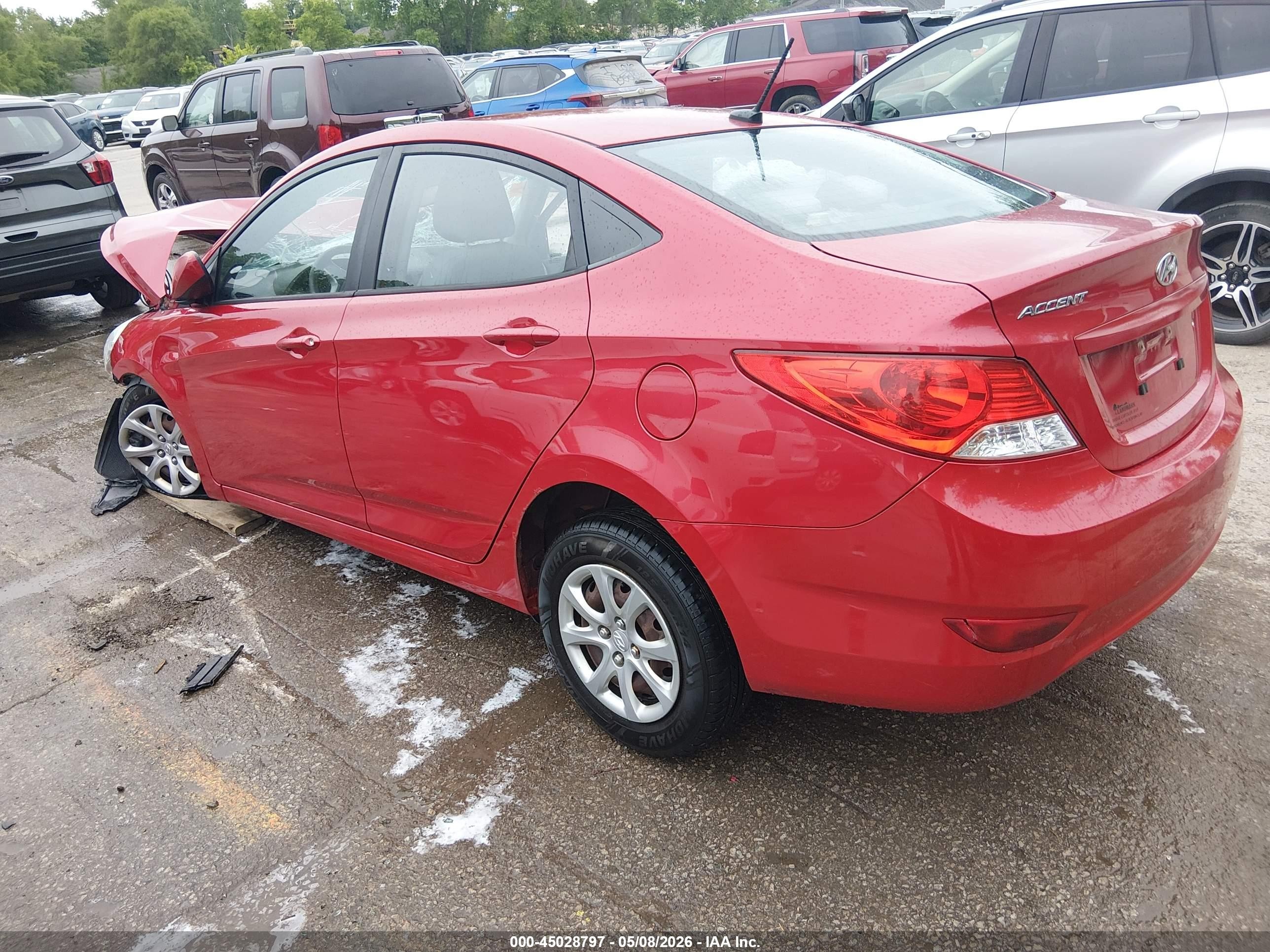2014 Hyundai Accent Gls Красный vin: KMHCT4AE8EU586884