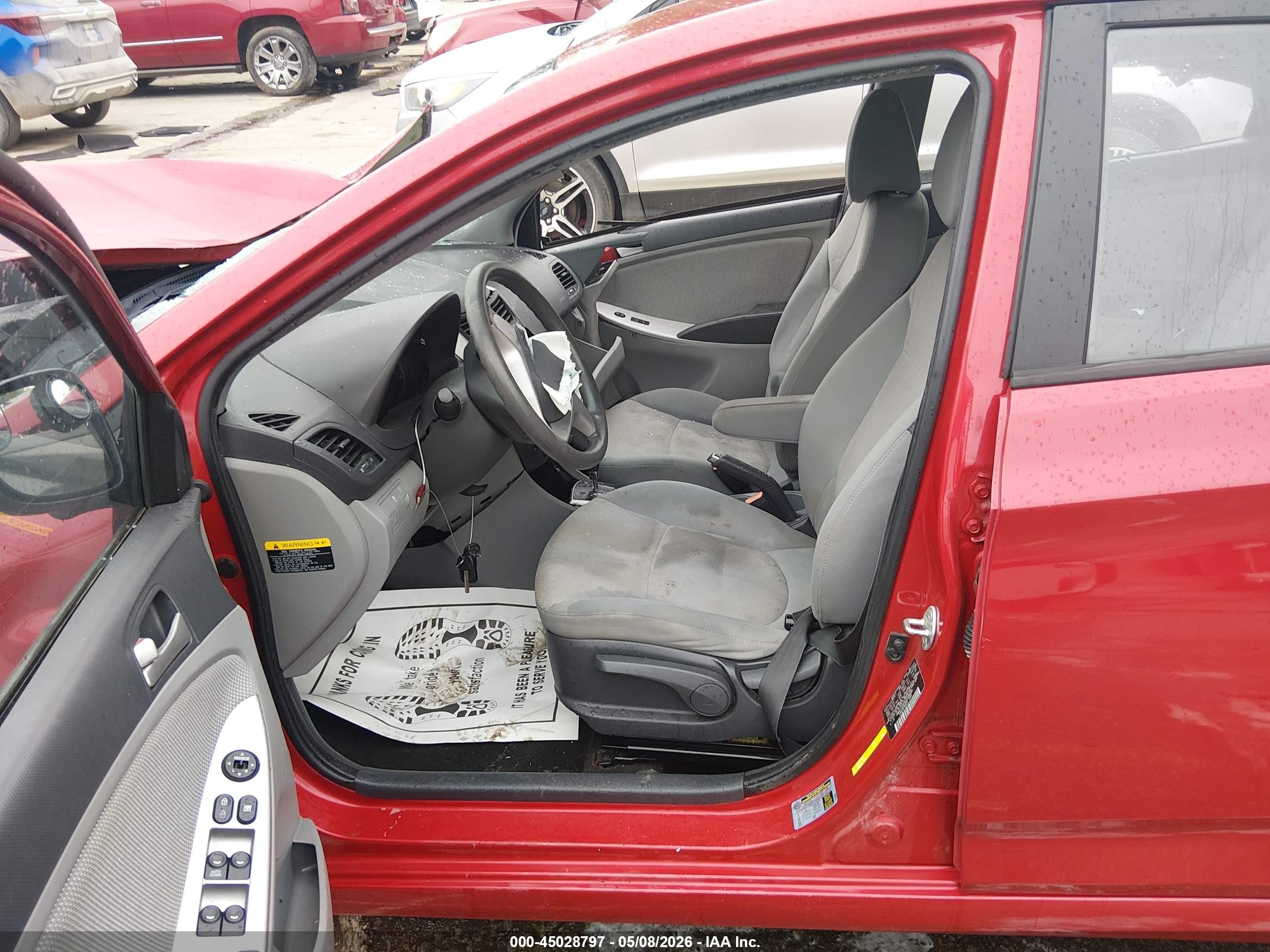 2014 Hyundai Accent Gls Красный vin: KMHCT4AE8EU586884
