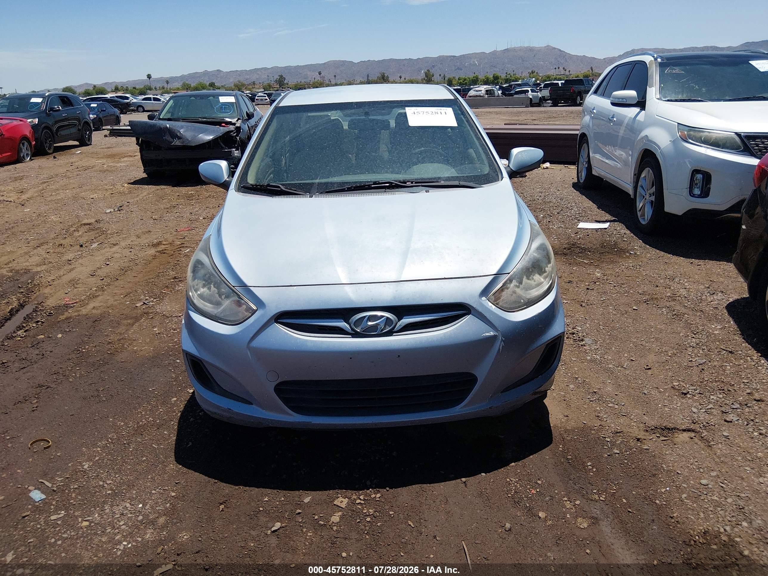 2014 Hyundai Accent Gls White vin: KMHCT4AE8EU702519