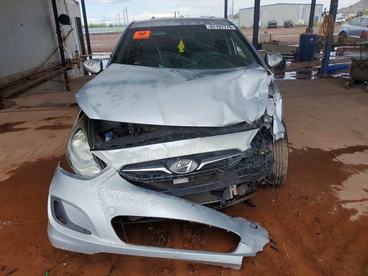 2014 Hyundai Accent Gls Серебряный vin: KMHCT4AE8EU707431
