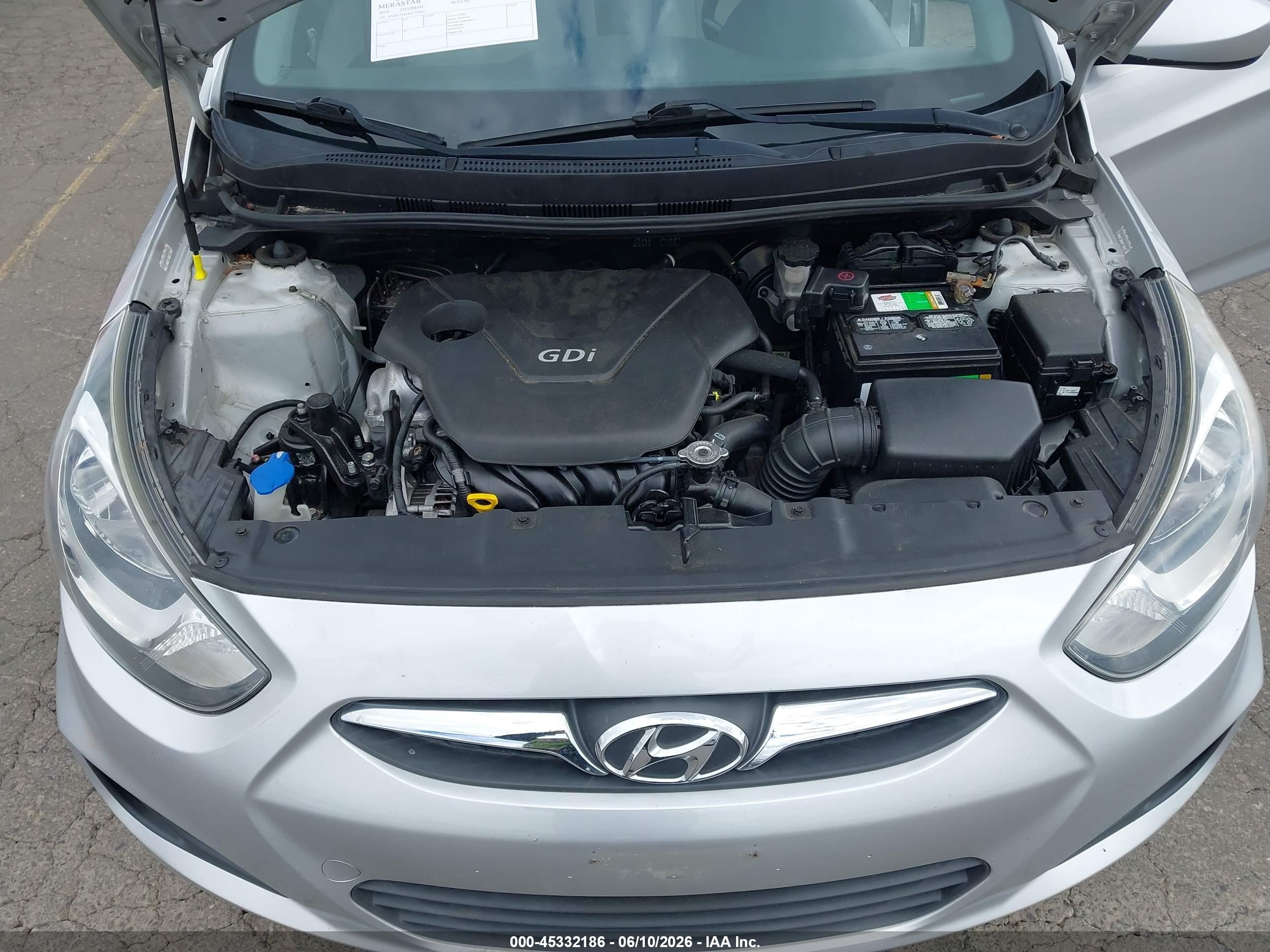 2014 Hyundai Accent Gls Silver vin: KMHCT4AE8EU729395